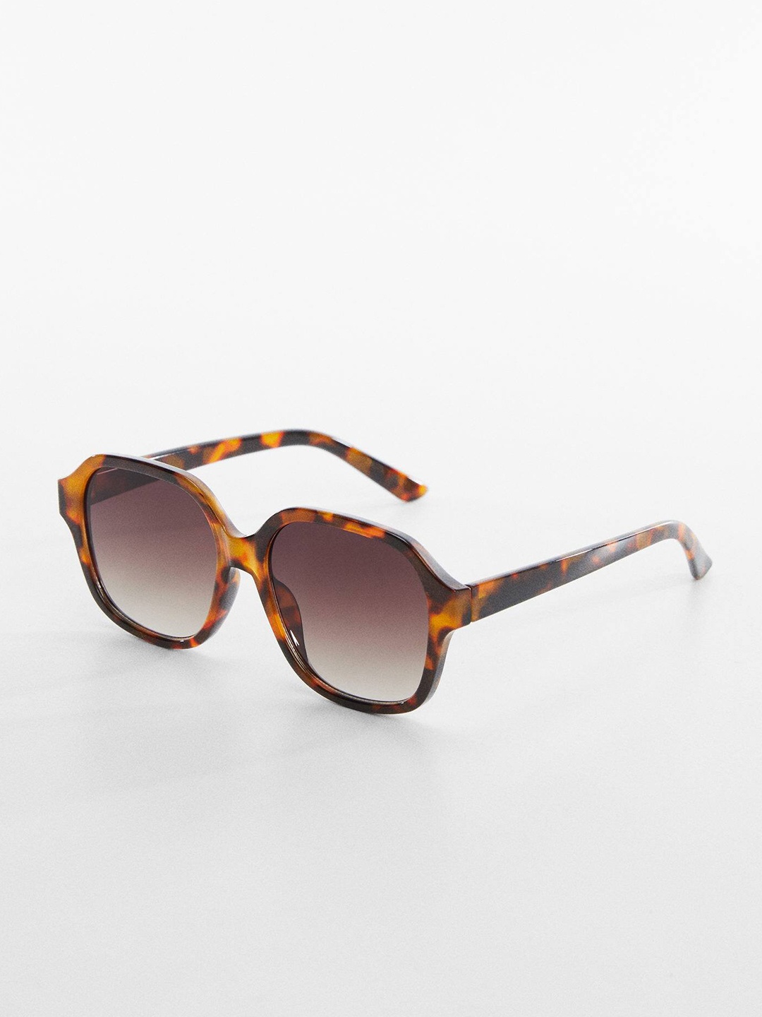 MANGO Women Oversized Sustainable Sunglasses with UV Protected Lens 47005752-32, Brown
MANGO Women Oversized Sustainable Sunglasses with UV Protected Lens 47005752-32, Brown