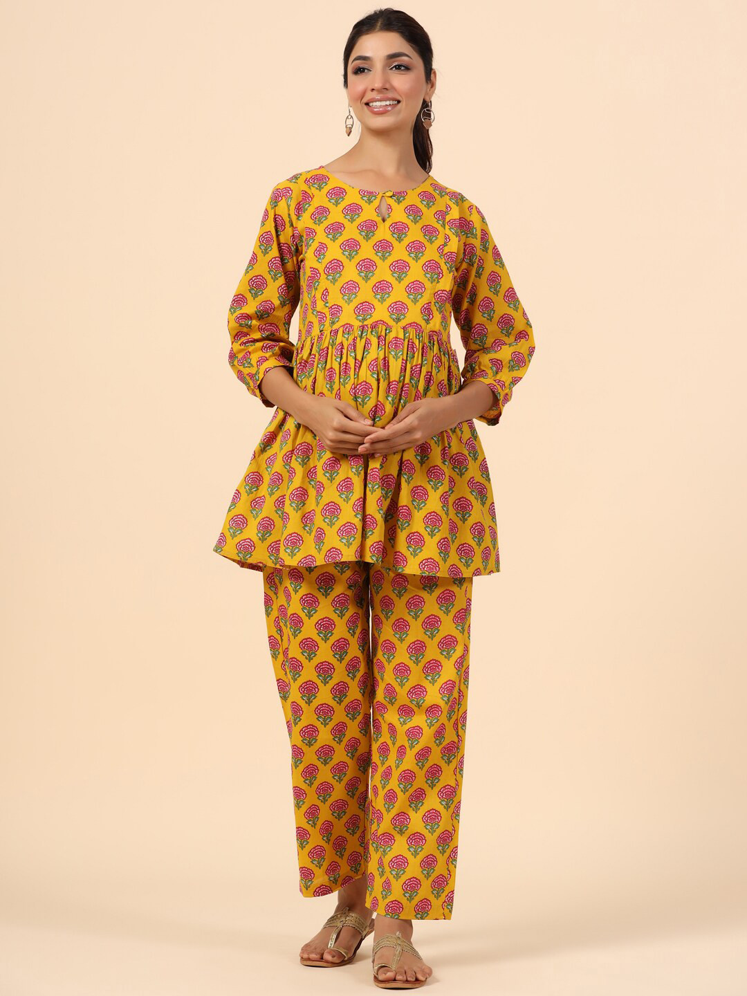 Ikk Kudi by Seerat Floral Printed Maternity Pure Cotton Kurti with Trousers, Mustard
Ikk Kudi by Seerat Floral Printed Maternity Pure Cotton Kurti with Trousers, Mustard