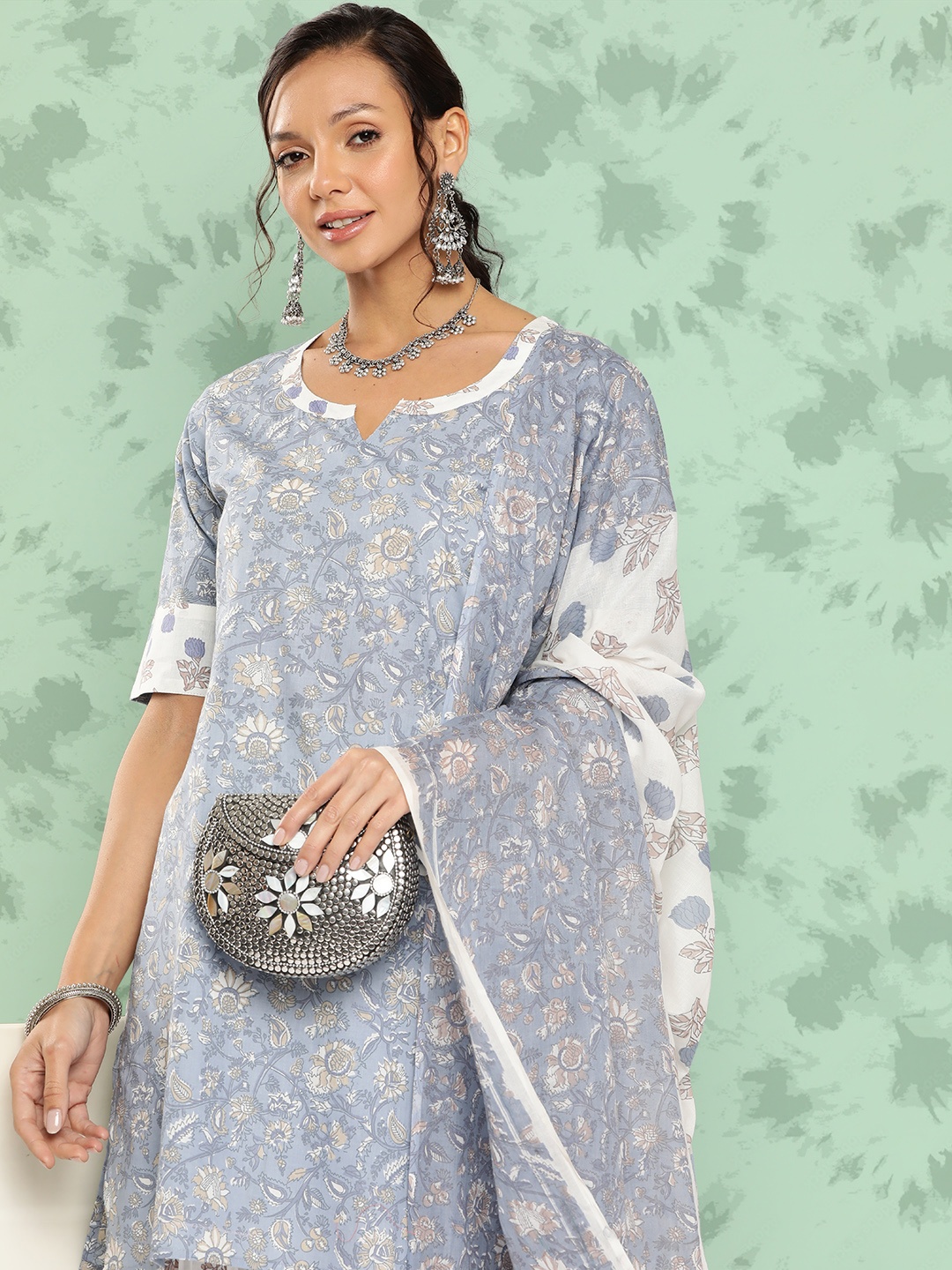 mokshi Women Floral Printed Regular Pure Cotton Kurta With Sharara & With Dupatta, Blue
mokshi Women Floral Printed Regular Pure Cotton Kurta With Sharara & With Dupatta, Blue