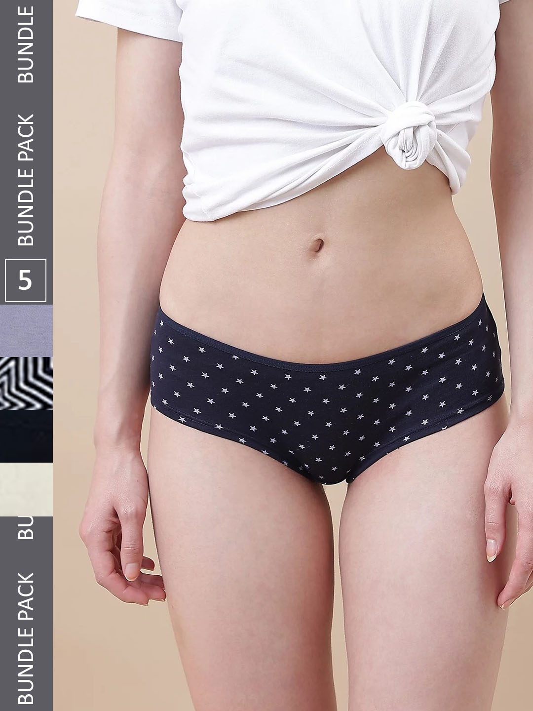 Marks & Spencer Women Pack Of 5 Printed Low-Rise Seamless Anti Microbial Briefs, Navy blue
Marks & Spencer Women Pack Of 5 Printed Low-Rise Seamless Anti Microbial Briefs, Navy blue