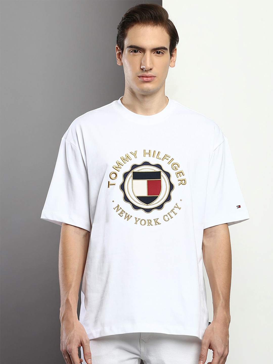 Tommy Hilfiger Round Neck Typography Brand logo Embroidered Slim Fit Pure Cotton T-shirt, White
Tommy Hilfiger Round Neck Typography Brand logo Embroidered Slim Fit Pure Cotton T-shirt, White