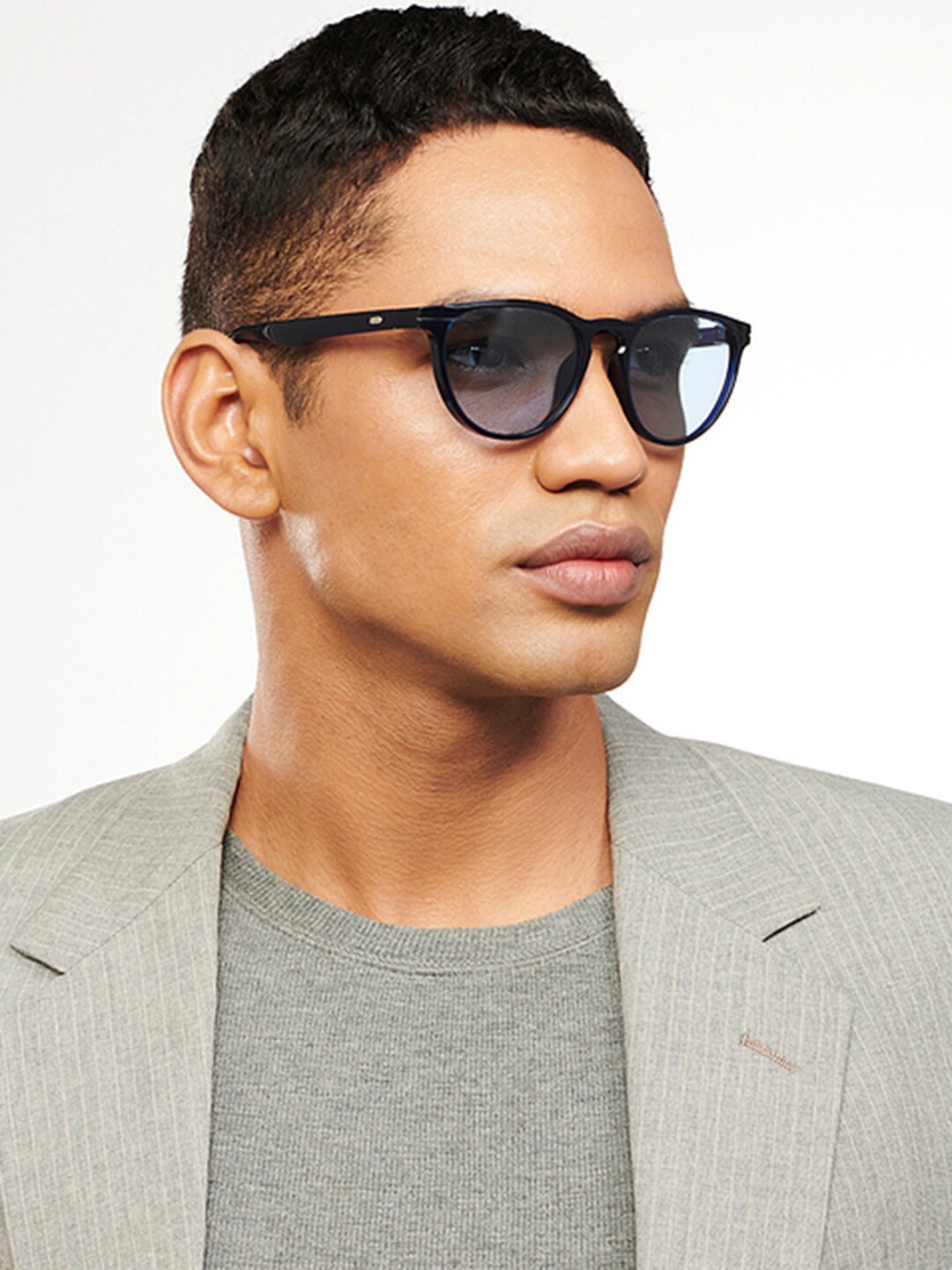 Vincent Chase by Lenskart Full Rim Round Sunglasses with Polarised and UV Protected Lens 205565, Blue
Vincent Chase by Lenskart Full Rim Round Sunglasses with Polarised and UV Protected Lens 205565, Blue