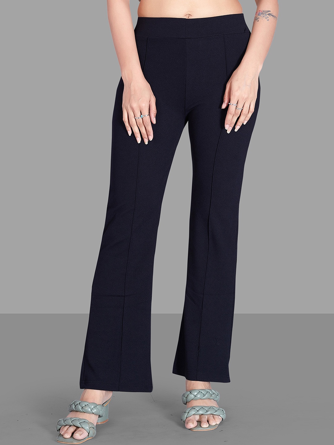 Jinax Women Relaxed Straight Leg Straight Fit High-Rise Easy Wash Bootcut Trousers, Black
Jinax Women Relaxed Straight Leg Straight Fit High-Rise Easy Wash Bootcut Trousers, Black