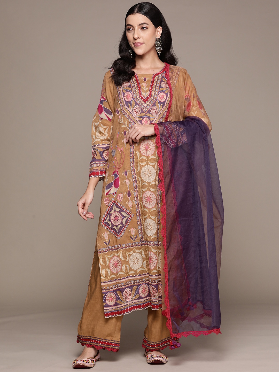 Ritu Kumar Floral Embroidered Regular Pure Cotton Kurta with Palazzos & With Dupatta, Beige
Ritu Kumar Floral Embroidered Regular Pure Cotton Kurta with Palazzos & With Dupatta, Beige
