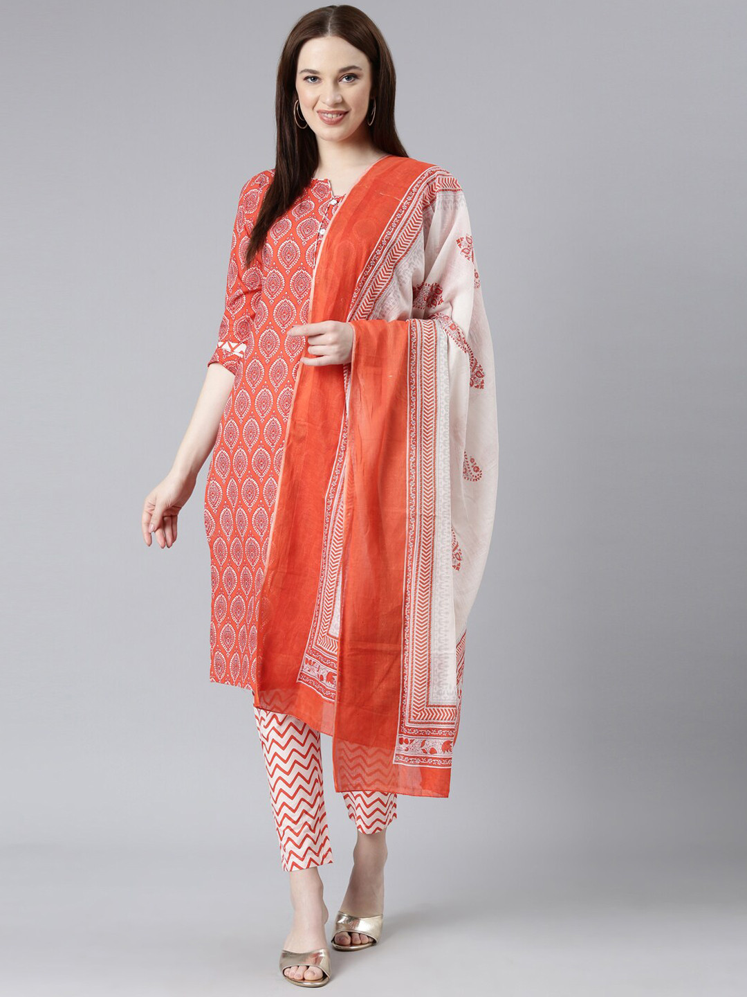 KALINI Ethnic Motifs Printed Beads & Stones Pure Cotton Kurta with Trousers & Dupatta, Peach
KALINI Ethnic Motifs Printed Beads & Stones Pure Cotton Kurta with Trousers & Dupatta, Peach