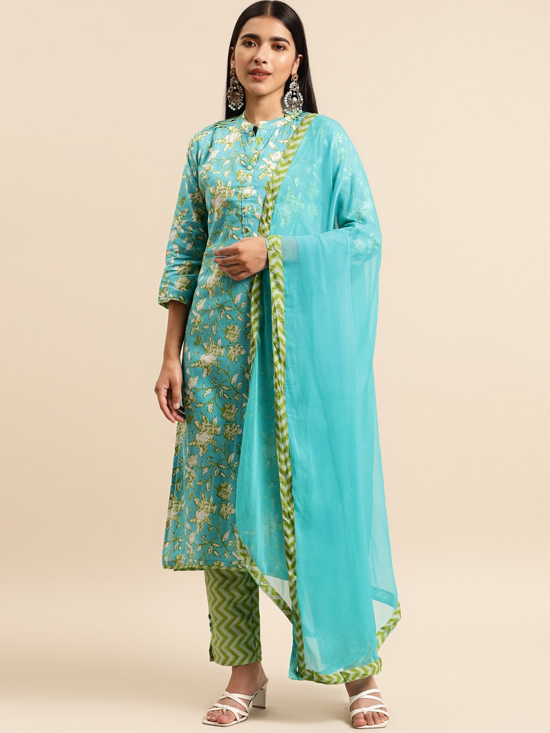 KALINI Floral Printed Regular Pure Cotton Kurta with Trousers & Dupatta, Turquoise blue
KALINI Floral Printed Regular Pure Cotton Kurta with Trousers & Dupatta, Turquoise blue
