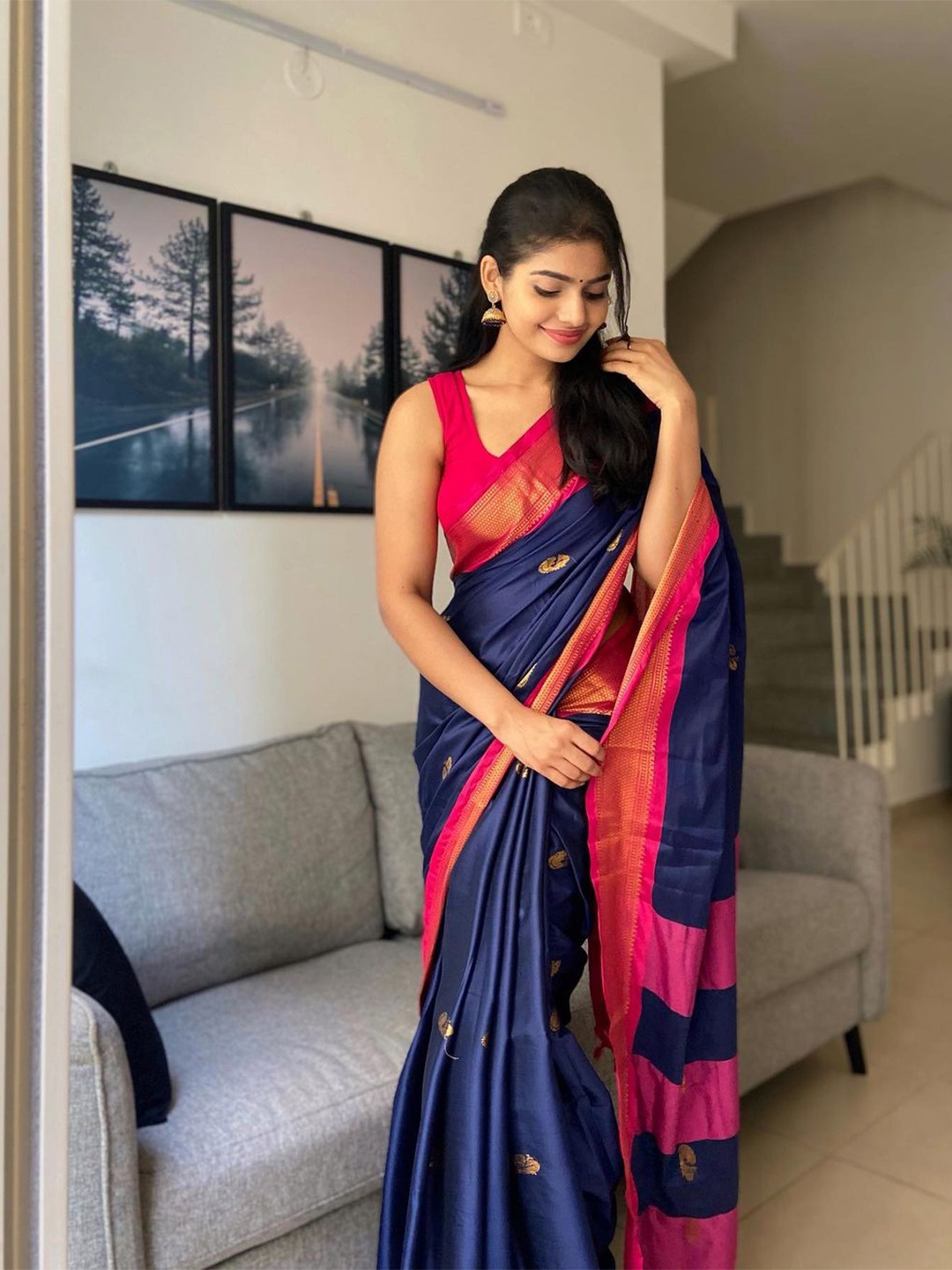 AVANTIKA FASHION Ethnic Motifs Woven Design Zari Pure Silk Kanjeevaram Saree, Blue
AVANTIKA FASHION Ethnic Motifs Woven Design Zari Pure Silk Kanjeevaram Saree, Blue