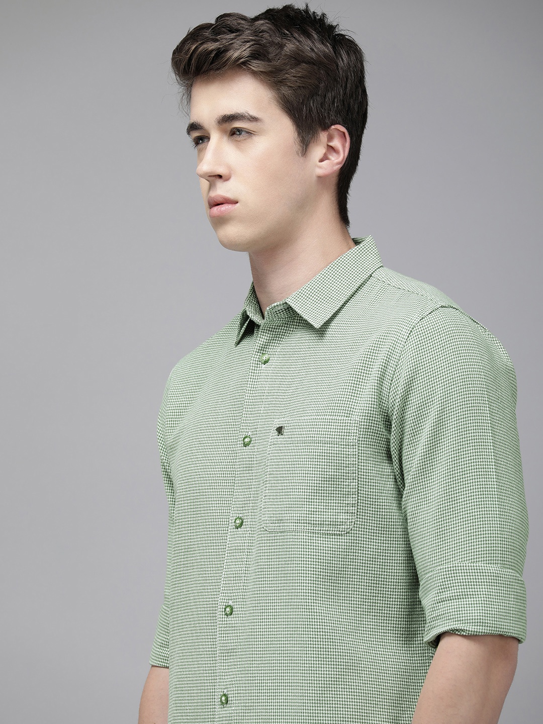 THE BEAR HOUSE Men Slim Fit Opaque Houndstooth Checked Pure Cotton Casual Shirt, Green
THE BEAR HOUSE Men Slim Fit Opaque Houndstooth Checked Pure Cotton Casual Shirt, Green