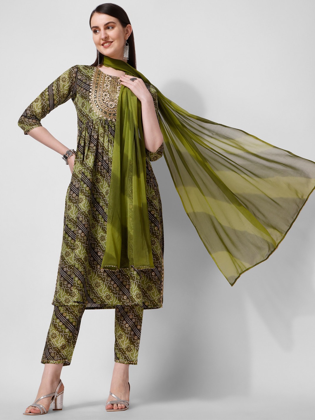 Berrylicious Bandhani Printed Thread Work A-Line Pure Cotton Kurta with Trousers & Dupatta, Green
Berrylicious Bandhani Printed Thread Work A-Line Pure Cotton Kurta with Trousers & Dupatta, Green