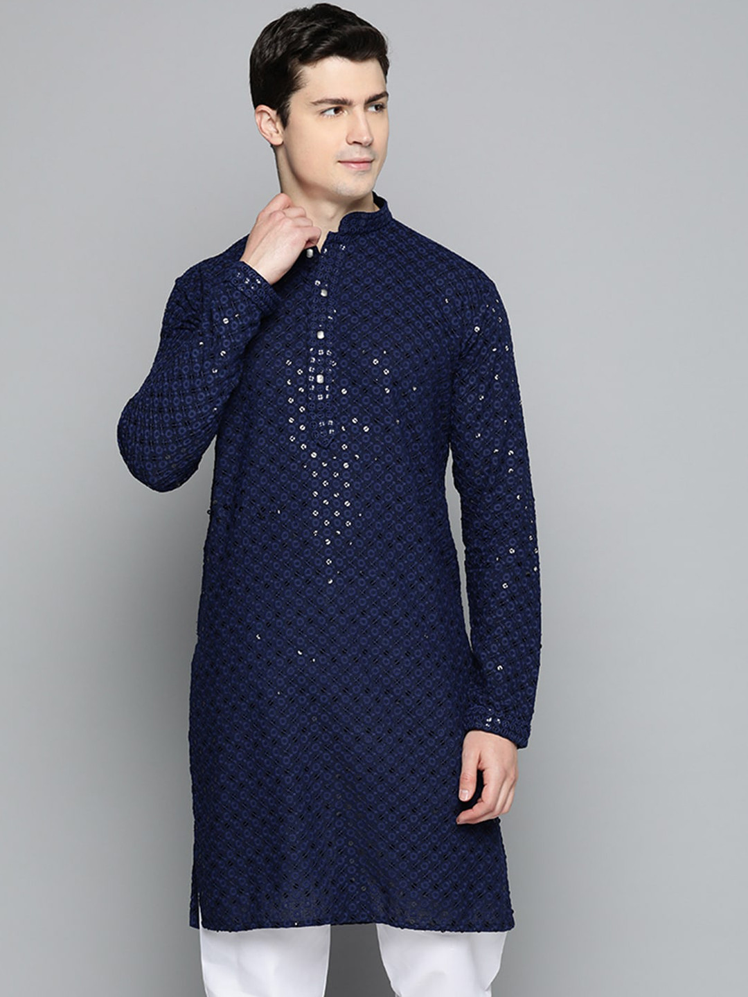 Jompers Mandarin Collar Sequined Chikankari Straight Pure Cotton Kurta, Navy blue
Jompers Mandarin Collar Sequined Chikankari Straight Pure Cotton Kurta, Navy blue