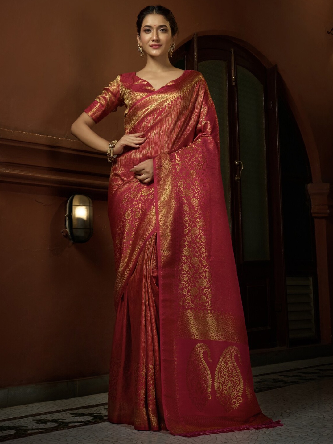 Vardha Floral Zari Silk Blend Kanjeevaram Saree, Red