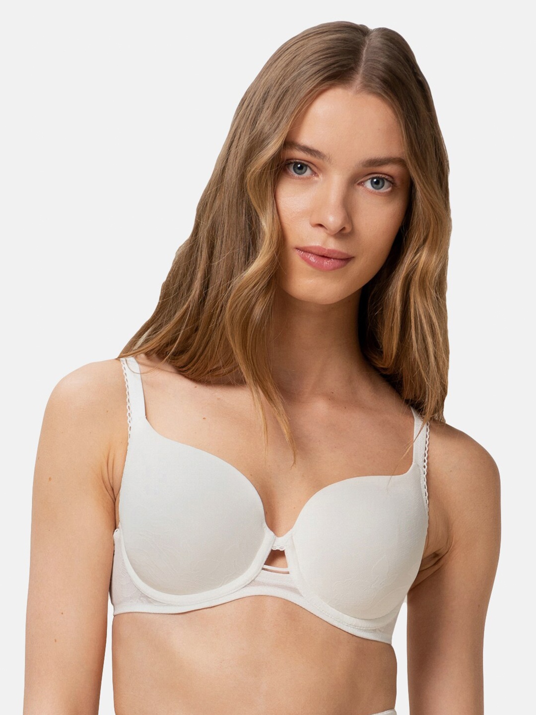 Triumph Lightly Padded All Day Comfort Light & Breathable Spacer Cups 3D Flexi Wire Bra, White
Triumph Lightly Padded All Day Comfort Light & Breathable Spacer Cups 3D Flexi Wire Bra, White