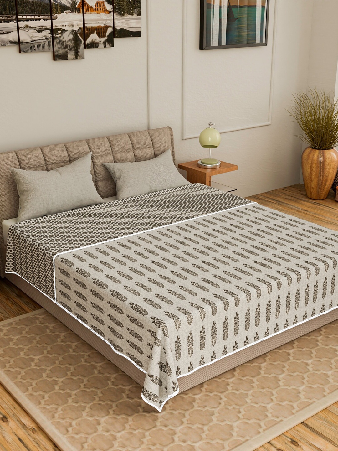 CURIOUS LIFESTYLE White & Grey Ethnic Motifs Summer 150 GSM Reversible Double Bed Dohar
CURIOUS LIFESTYLE White & Grey Ethnic Motifs Summer 150 GSM Reversible Double Bed Dohar