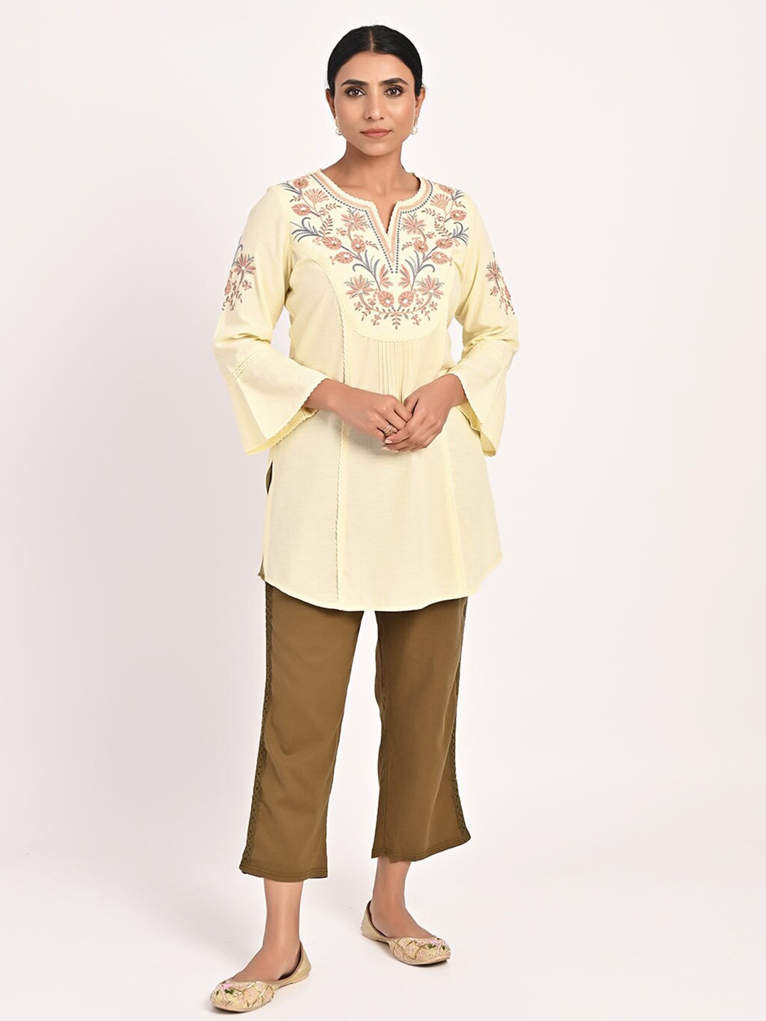 Lakshita Plus Size Floral Embroidered Notched Neck Thread Work Pure Cotton Kurti, Yellow
Lakshita Plus Size Floral Embroidered Notched Neck Thread Work Pure Cotton Kurti, Yellow