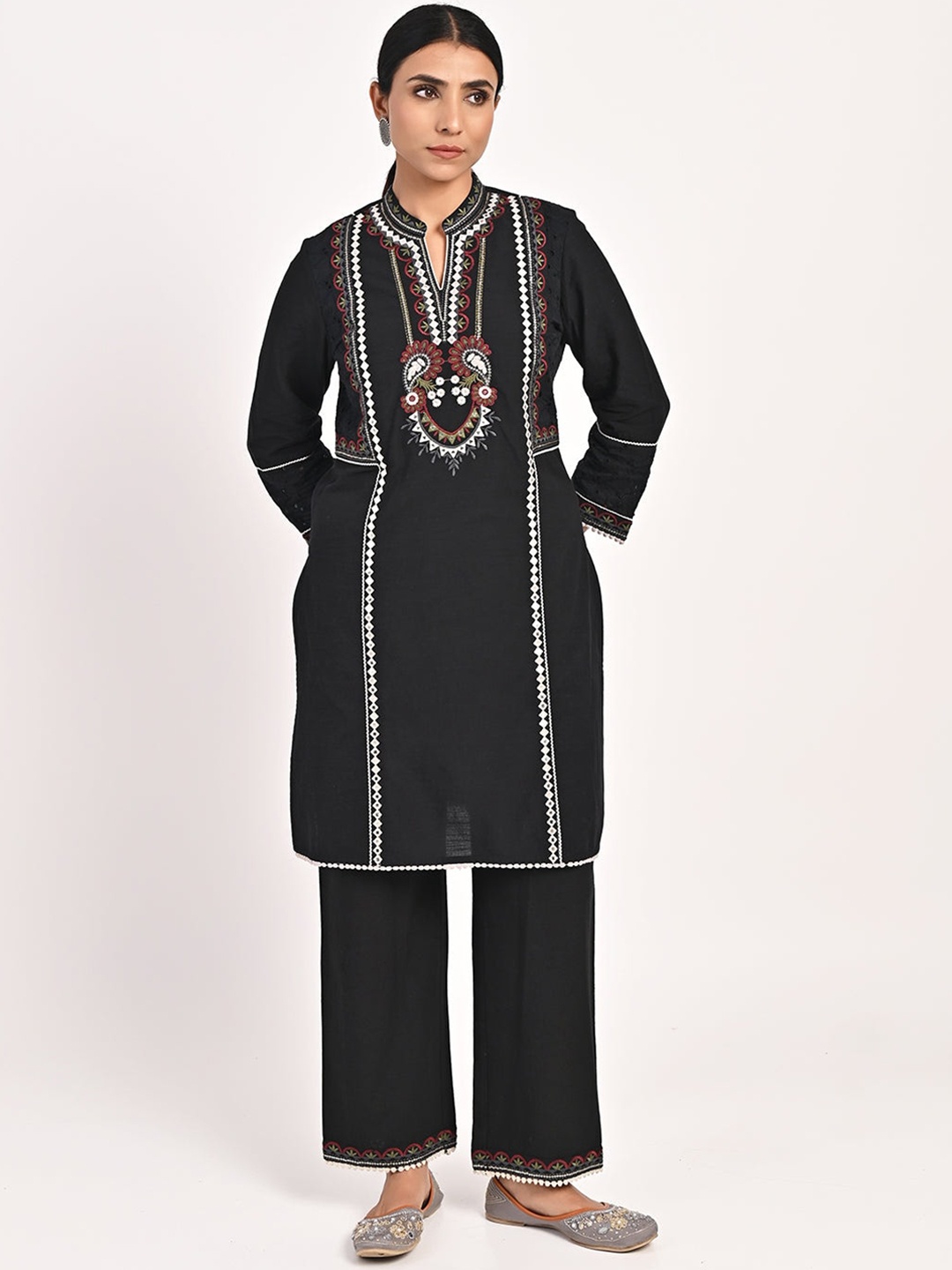 Lakshita Ethnic Motifs Embroidered Mirror Work Pure Cotton Kurta with Palazzos, Black
Lakshita Ethnic Motifs Embroidered Mirror Work Pure Cotton Kurta with Palazzos, Black