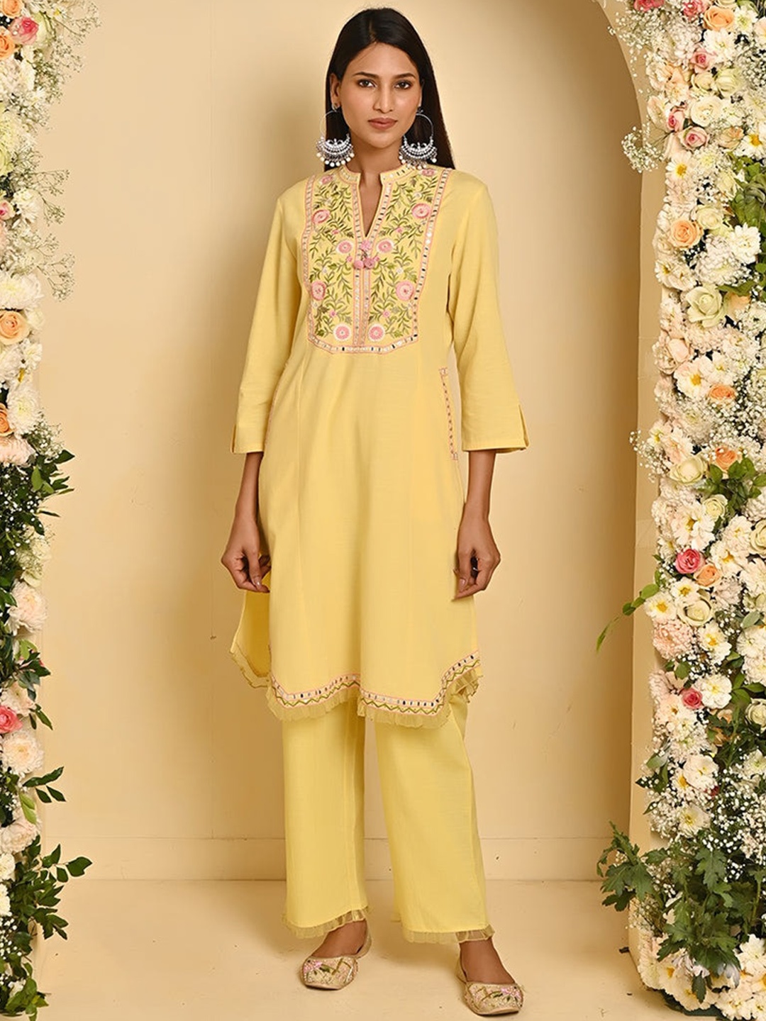 Lakshita Plus Size Floral Yoke Design Sequined Mirror Work Pure Cotton Kurta with Palazzos, Yellow
Lakshita Plus Size Floral Yoke Design Sequined Mirror Work Pure Cotton Kurta with Palazzos, Yellow