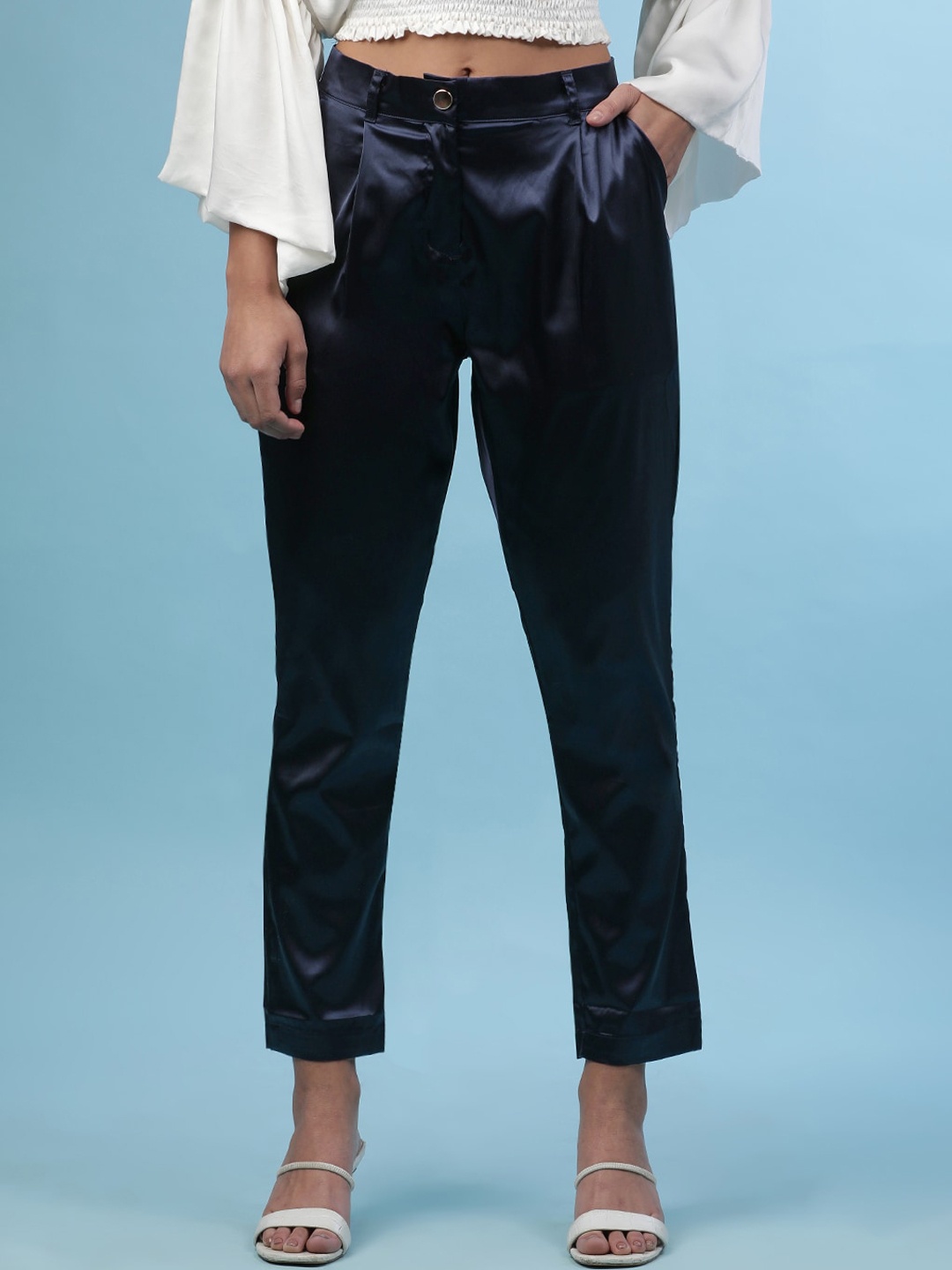Freehand by The Indian Garage Co Women Mid-Rise Tapered Fit Pleated Trousers, Navy blue
Freehand by The Indian Garage Co Women Mid-Rise Tapered Fit Pleated Trousers, Navy blue