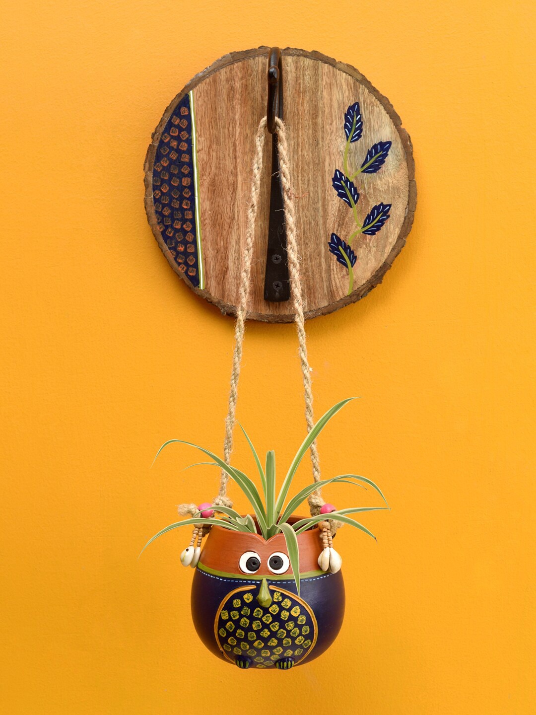 AAKRITI ART CREATIONS Earthen Brown & Blue Terracotta Clay Owl Design Planter With Wall Hook
AAKRITI ART CREATIONS Earthen Brown & Blue Terracotta Clay Owl Design Planter With Wall Hook