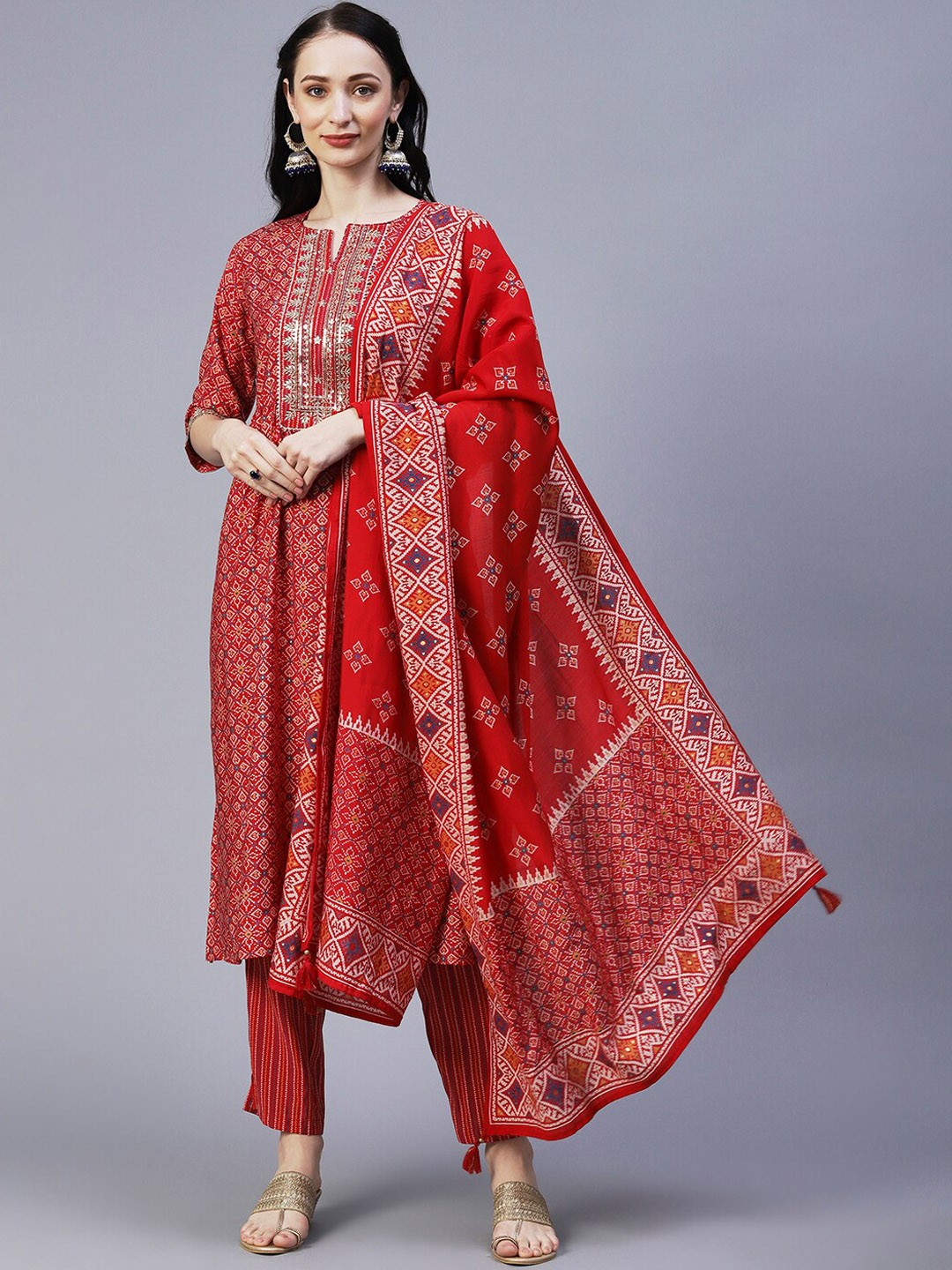 FASHOR Ethnic Motifs Printed Thread Work Pleated A-Line Kurta with Trousers & Dupatta, Red
FASHOR Ethnic Motifs Printed Thread Work Pleated A-Line Kurta with Trousers & Dupatta, Red