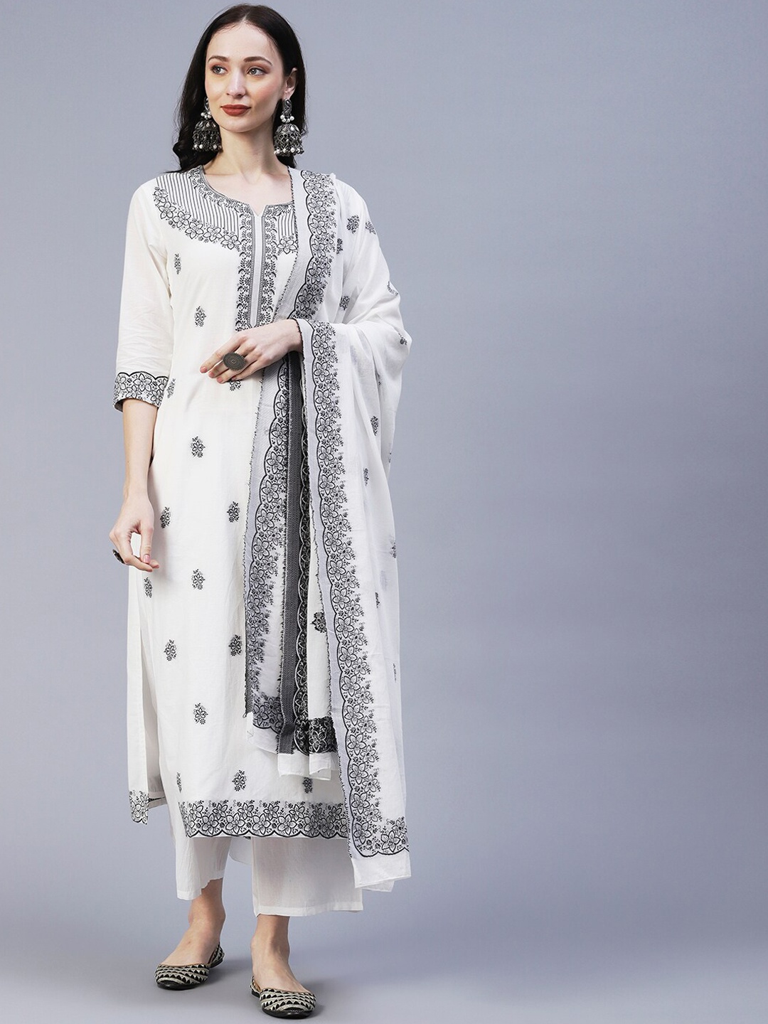 FASHOR Ethnic Motifs Printed Thread Work Jacquard Kurta with Palazzos & Dupatta, White
FASHOR Ethnic Motifs Printed Thread Work Jacquard Kurta with Palazzos & Dupatta, White