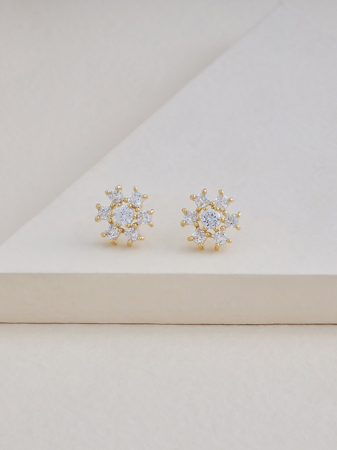 Kushal's Fashion Jewellery Gold-Plated Cubic Zirconia Contemporary Studs Earrings, White
Kushal's Fashion Jewellery Gold-Plated Cubic Zirconia Contemporary Studs Earrings, White