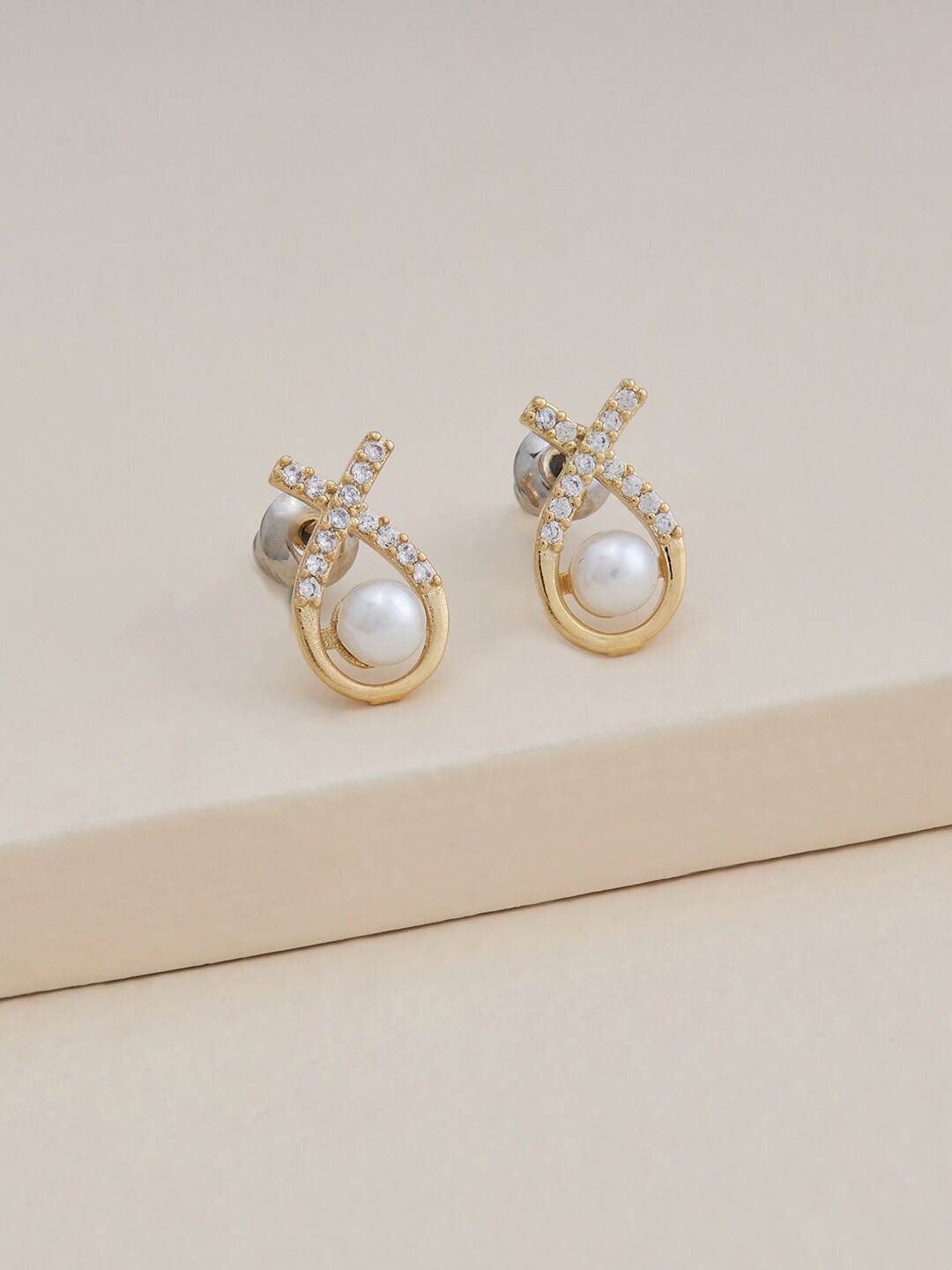 Kushal's Fashion Jewellery Gold-Plated Cubic Zirconia Contemporary Studs Earrings, White
Kushal's Fashion Jewellery Gold-Plated Cubic Zirconia Contemporary Studs Earrings, White