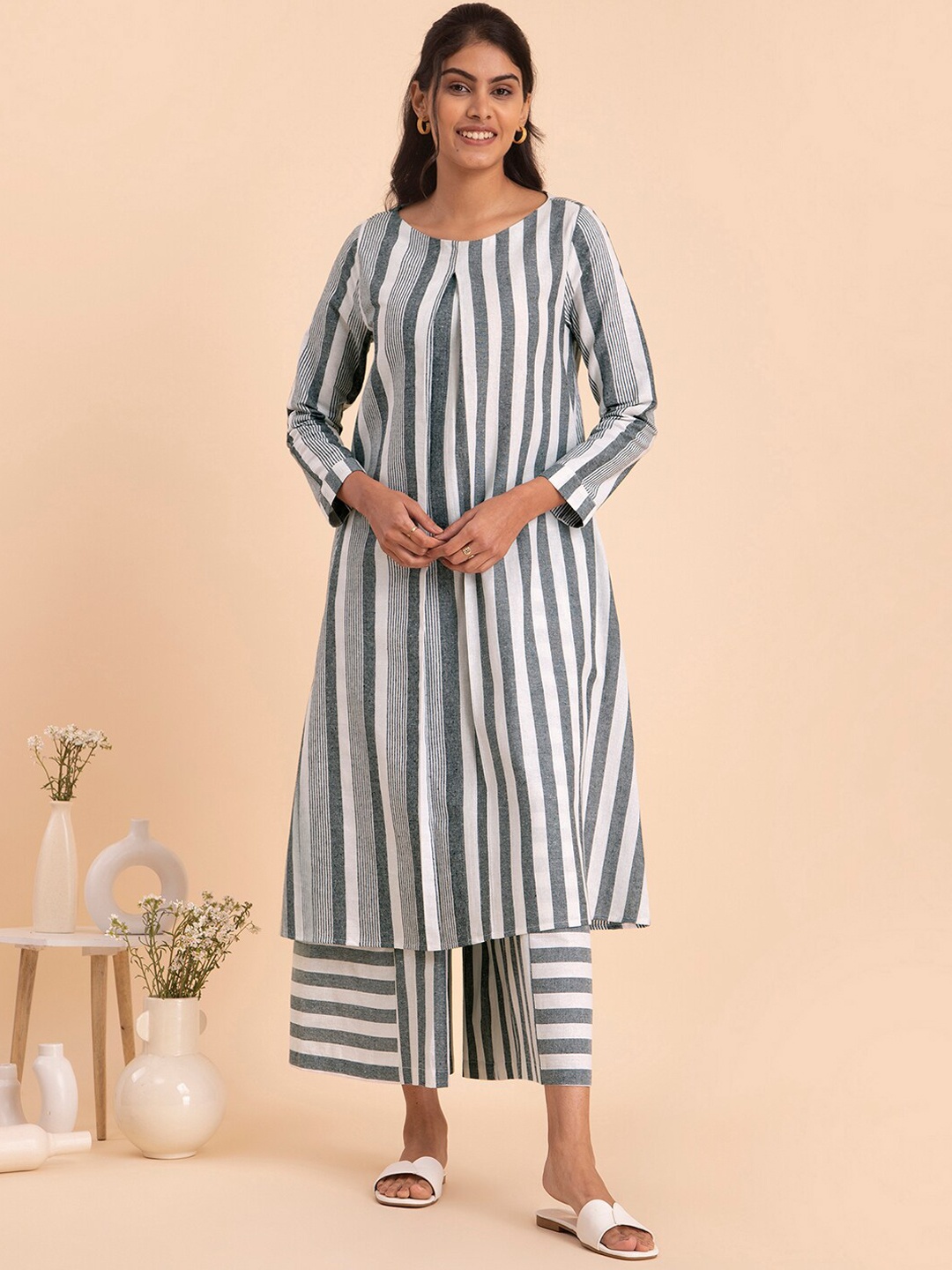 Pink Fort Pleated Striped A-Line Cotton Kurta, Black