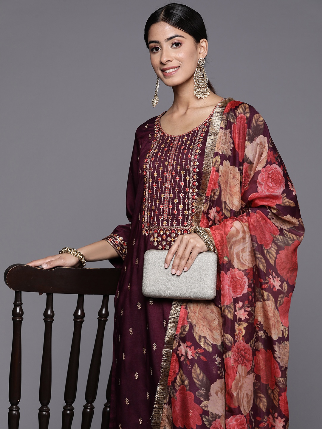 Varanga Floral Embroidered Regular Sequinned Kurta with Trousers & With Dupatta, Violet
Varanga Floral Embroidered Regular Sequinned Kurta with Trousers & With Dupatta, Violet