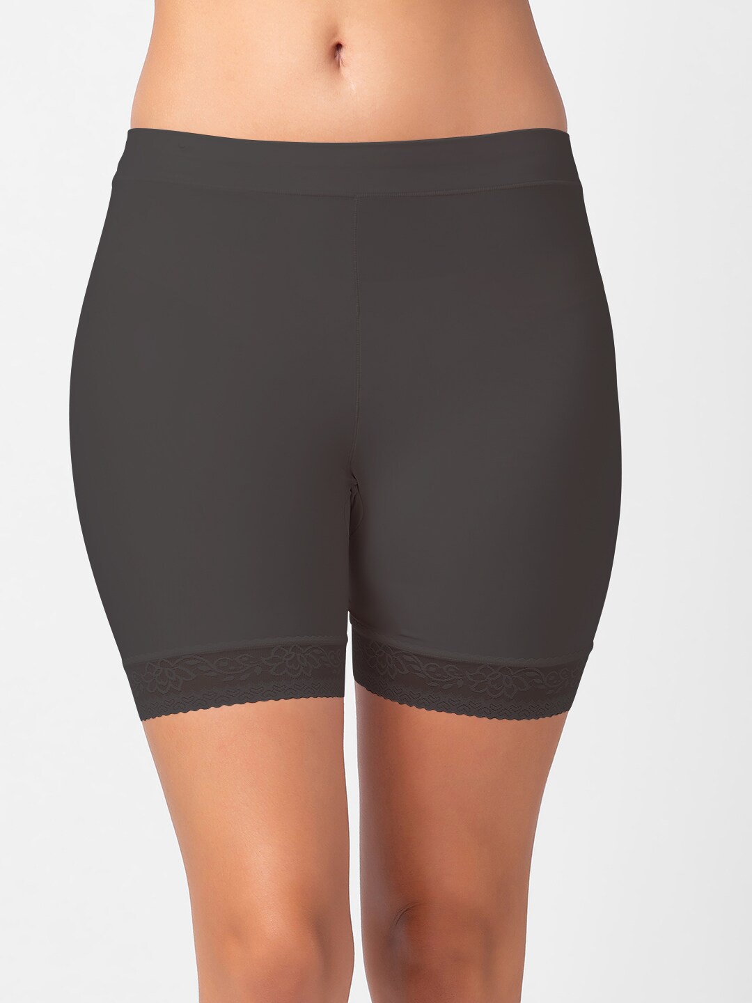 NOIRA Women Solid Lace Detail Shapewear, Black