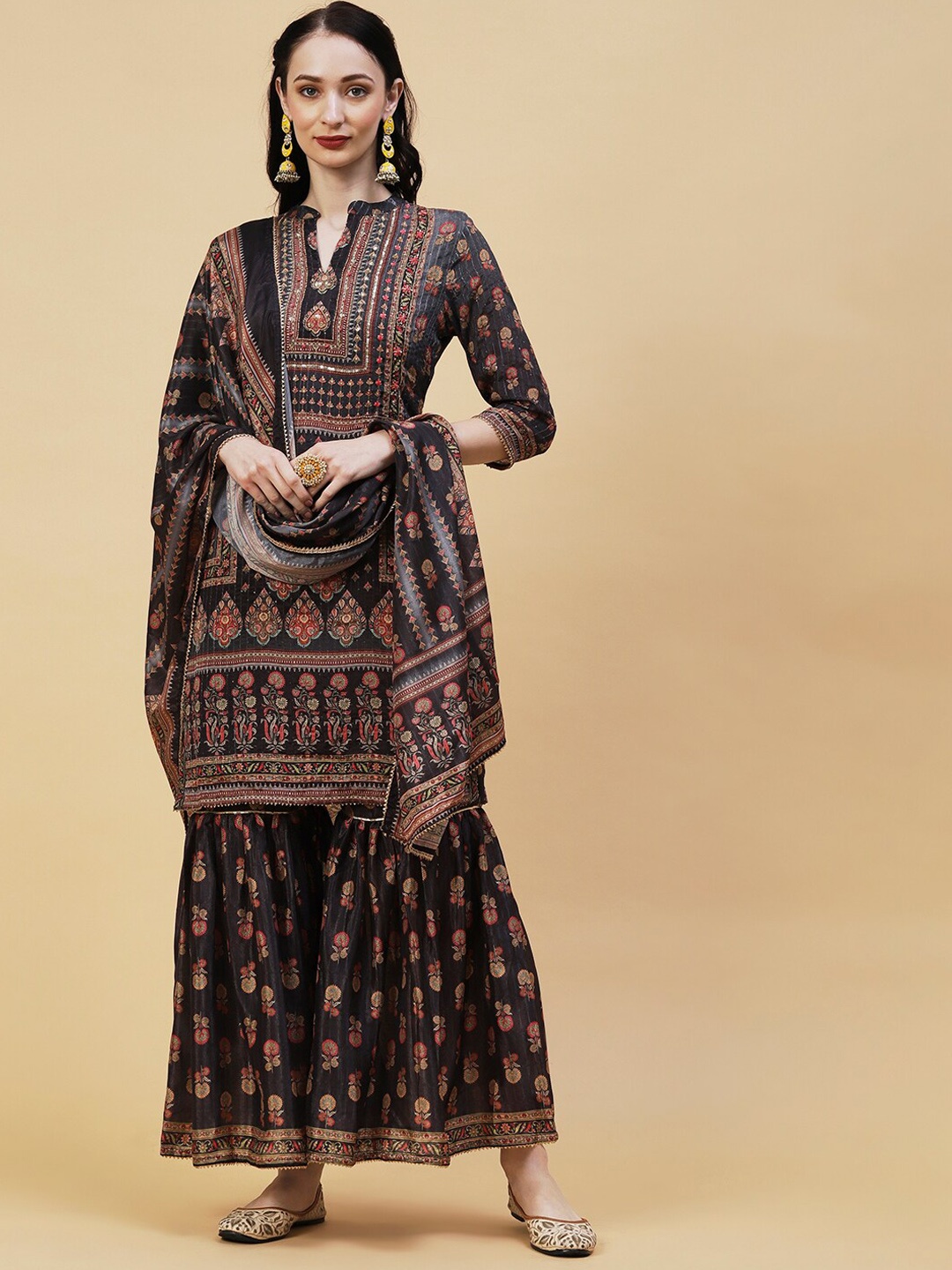 FASHOR Ethnic Printed Thread Work Sequinned Kurta with Sharara & Dupatta, Black
FASHOR Ethnic Printed Thread Work Sequinned Kurta with Sharara & Dupatta, Black