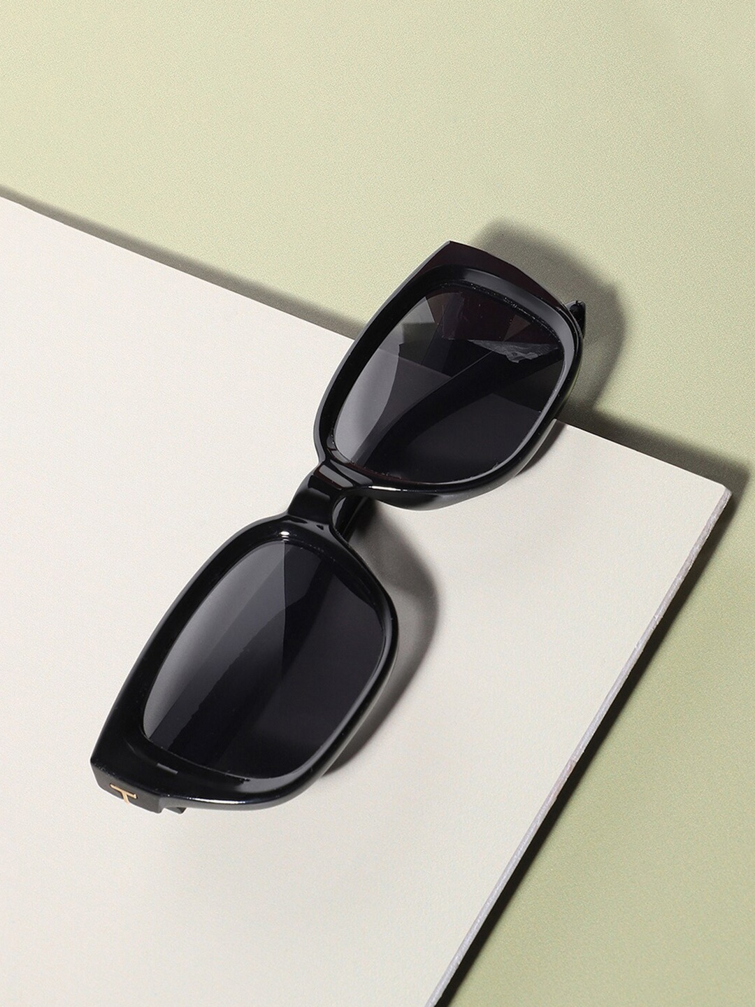 French Accent Men Wayfarer Sunglasses with UV Protected Lens SS23FA_HSSG1017, Black
French Accent Men Wayfarer Sunglasses with UV Protected Lens SS23FA_HSSG1017, Black