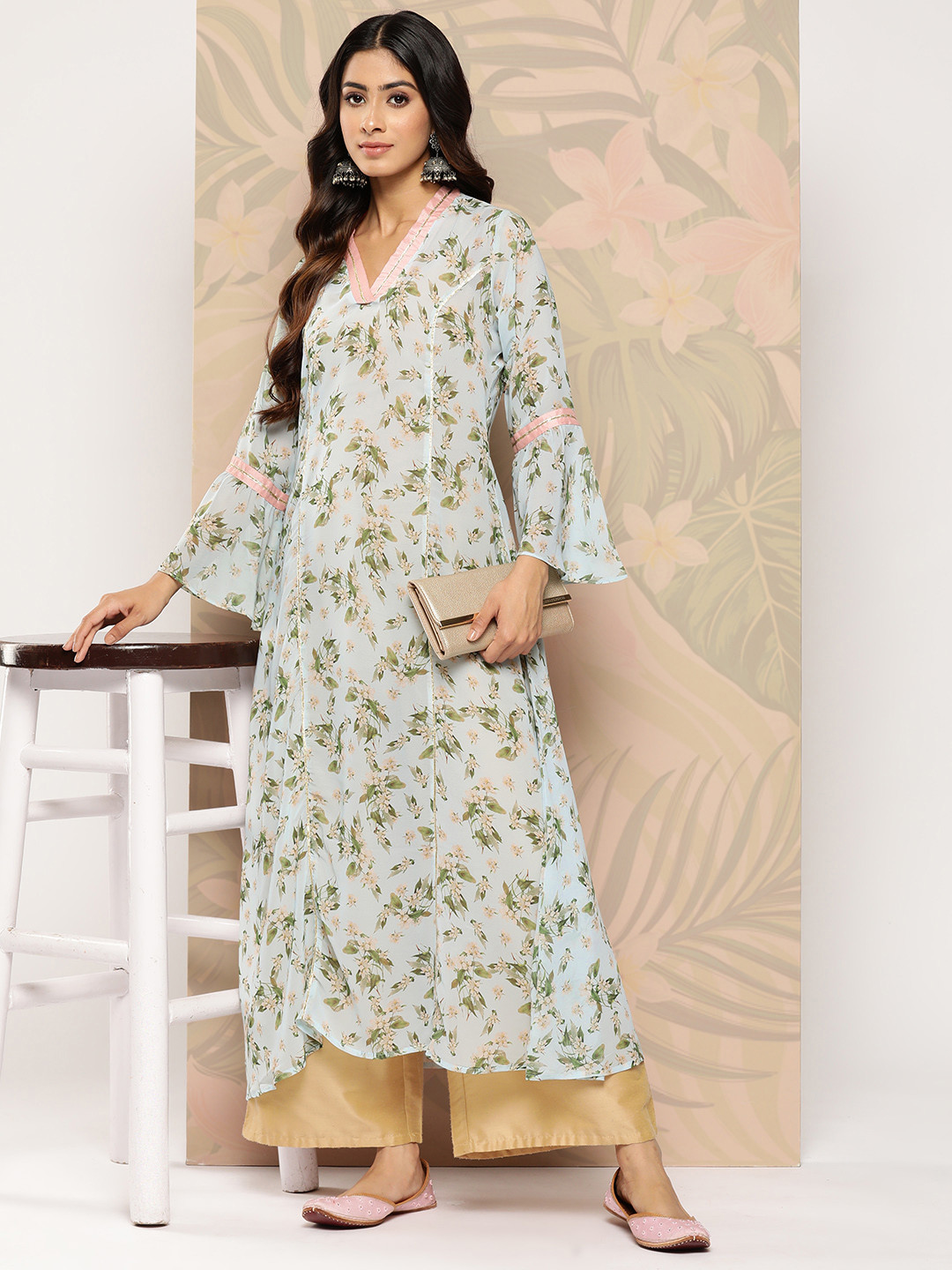 Ahalyaa Floral Printed Bell Sleeves Gotta Patti Georgette Kurta, Blue
Ahalyaa Floral Printed Bell Sleeves Gotta Patti Georgette Kurta, Blue