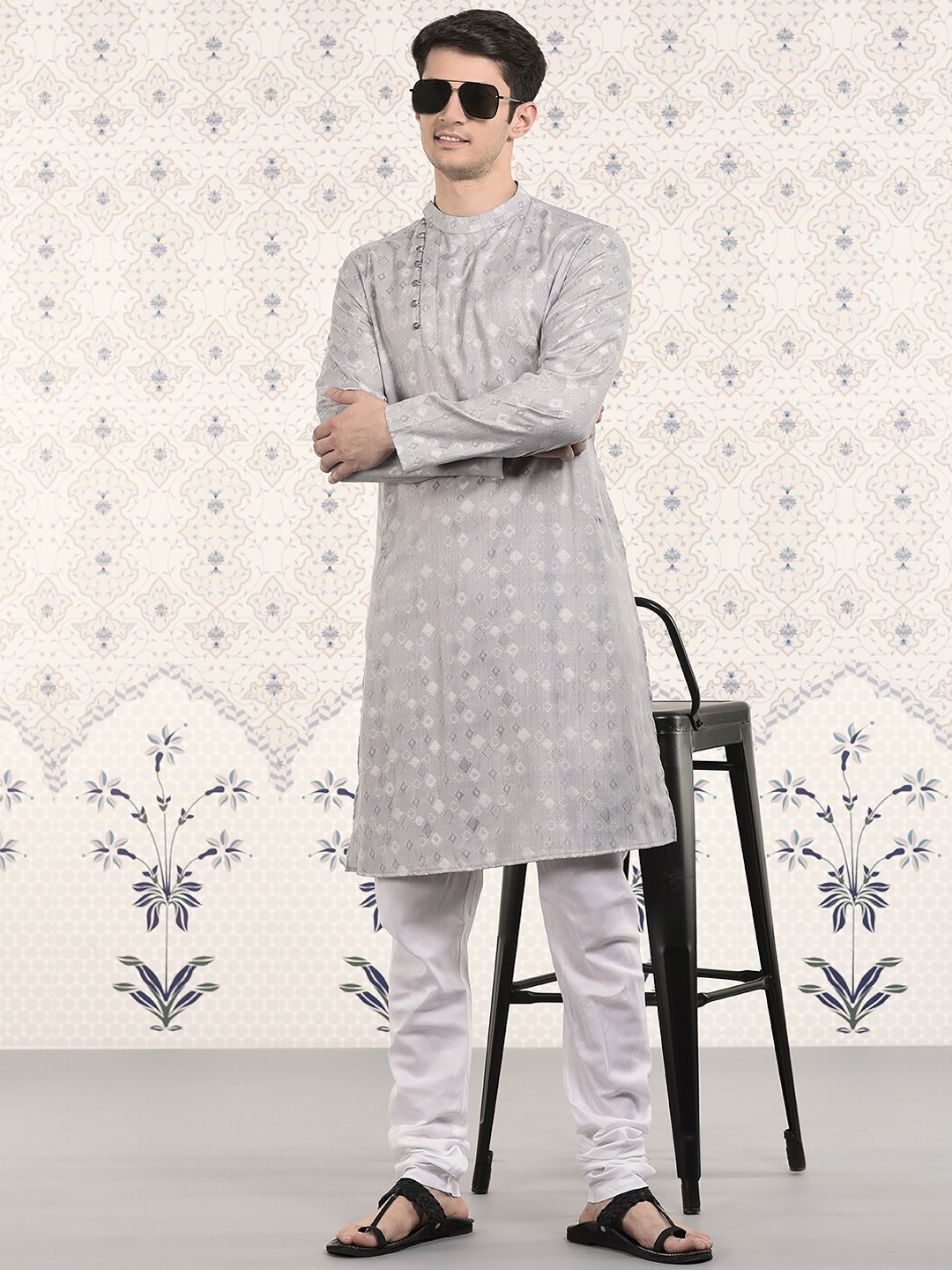 Ode by House of Pataudi Geometric Woven Designed Straight Kurta With Churidar, Silver
Ode by House of Pataudi Geometric Woven Designed Straight Kurta With Churidar, Silver