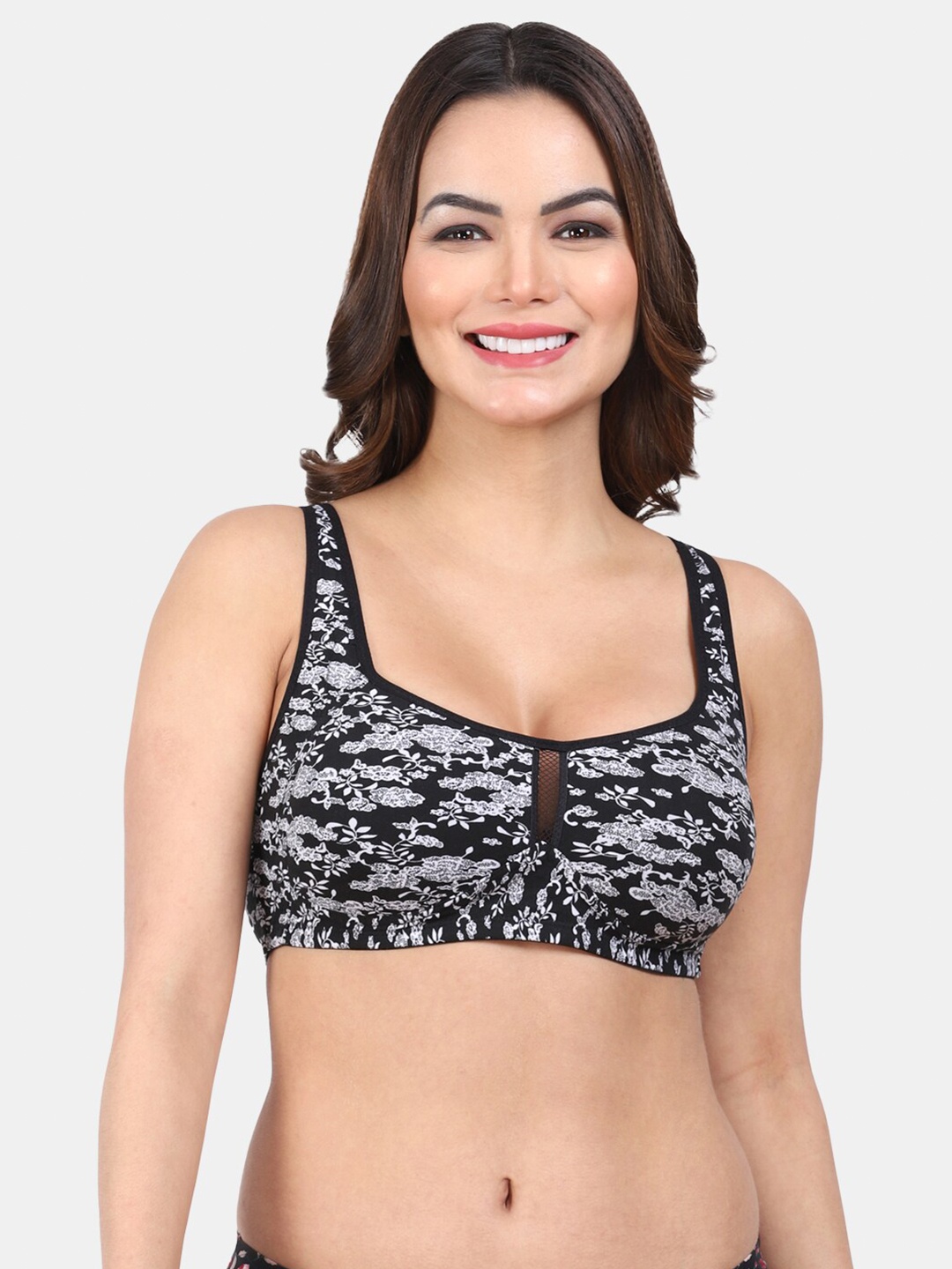 Amour Secret Pack Of 3 Printed Lightly Padded Full Coverage Anti Odour Sports Bra, Black
Amour Secret Pack Of 3 Printed Lightly Padded Full Coverage Anti Odour Sports Bra, Black