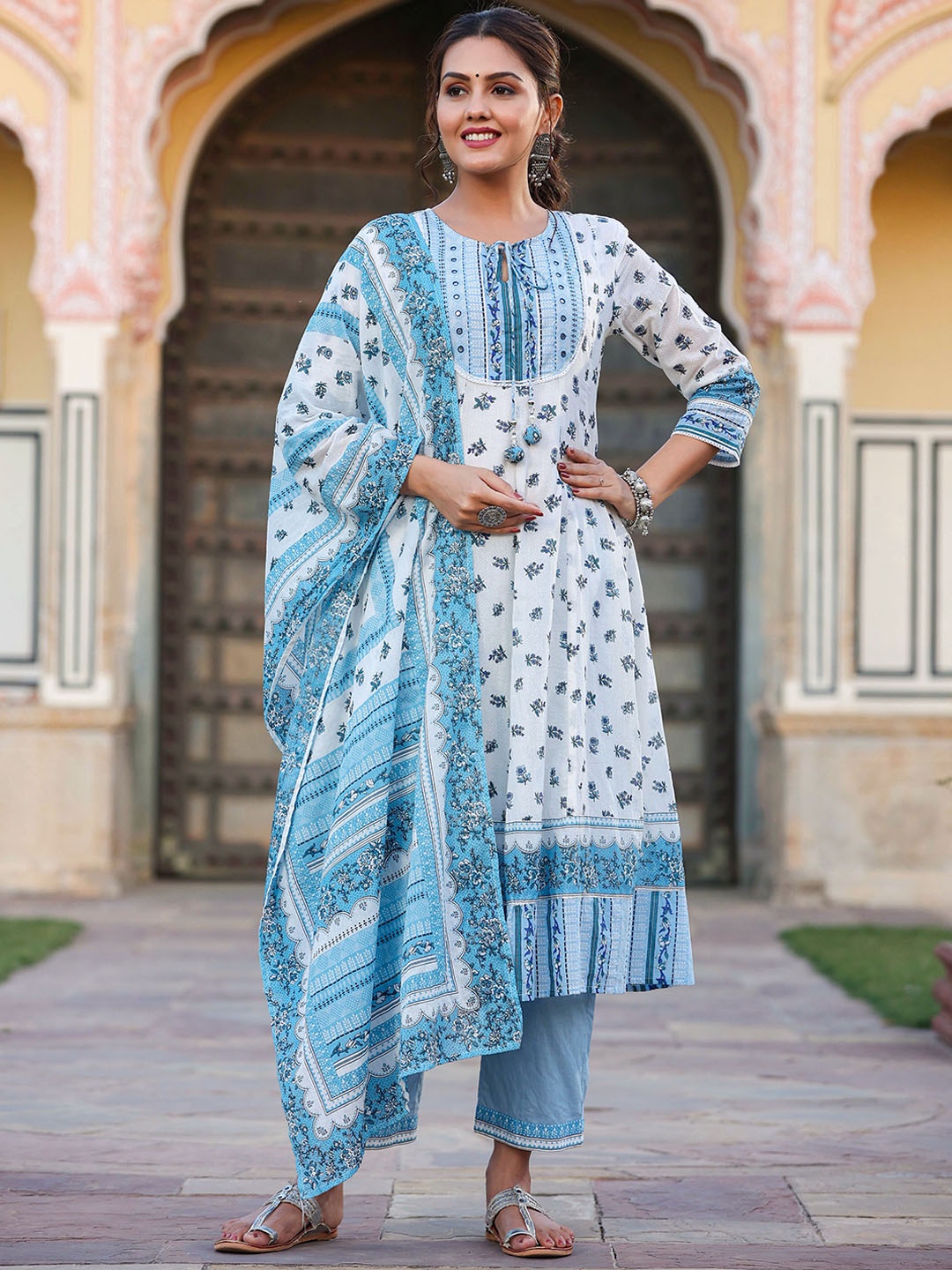 Juniper Floral Printed Panelled A-Line Sequinned Pure Cotton Kurta with Trousers & Dupatta, White
Juniper Floral Printed Panelled A-Line Sequinned Pure Cotton Kurta with Trousers & Dupatta, White