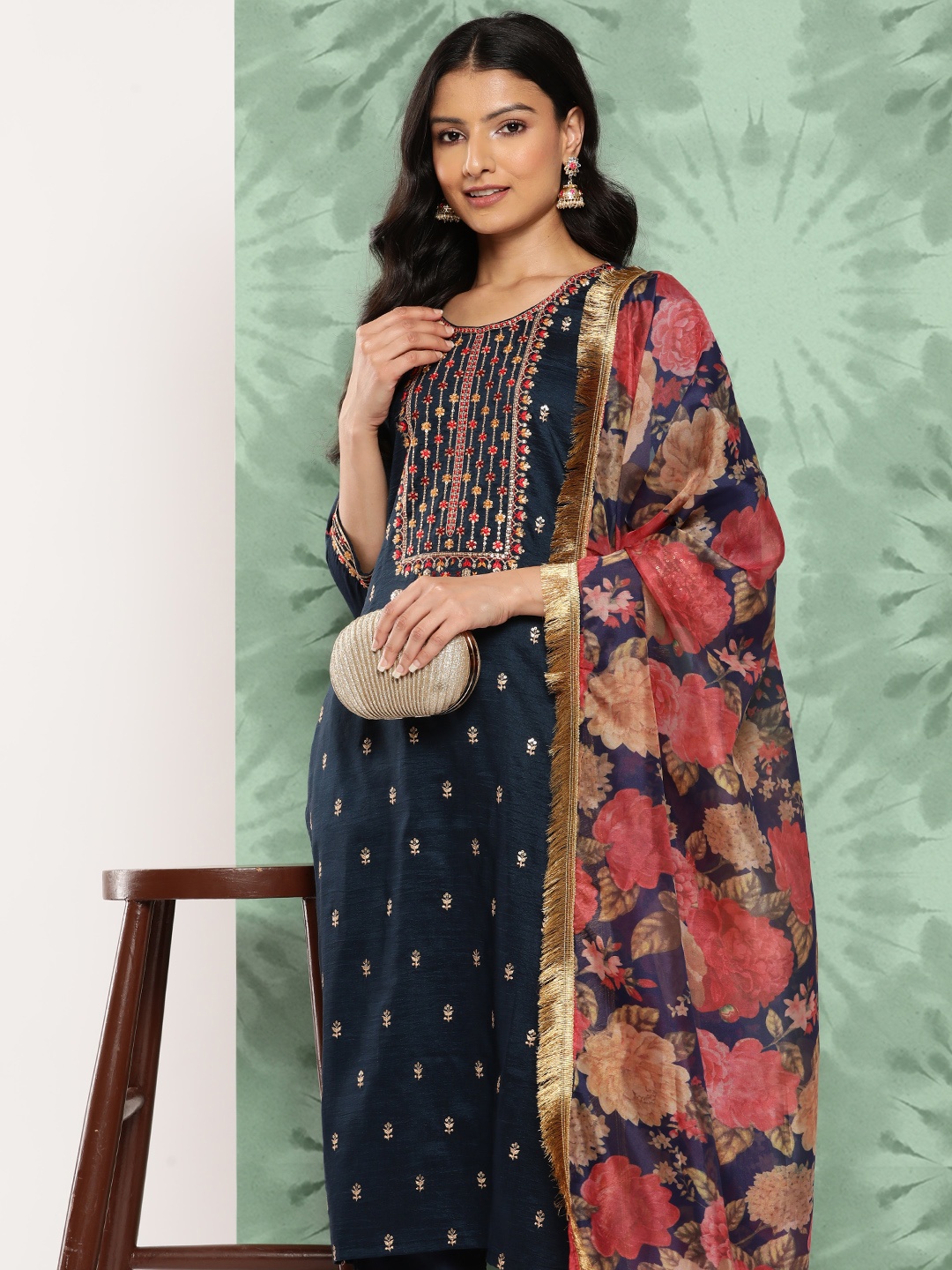 Varanga Women Floral Embroidered Regular Sequinned Kurta with Trousers & With Dupatta, Blue
Varanga Women Floral Embroidered Regular Sequinned Kurta with Trousers & With Dupatta, Blue