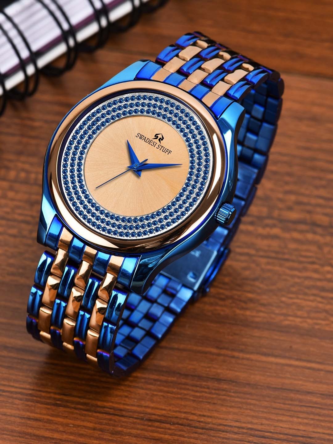 SWADESI STUFF Men Embellished Dial & Stainless Steel Straps Analogue Watch SF0505 9, Blue
SWADESI STUFF Men Embellished Dial & Stainless Steel Straps Analogue Watch SF0505 9, Blue