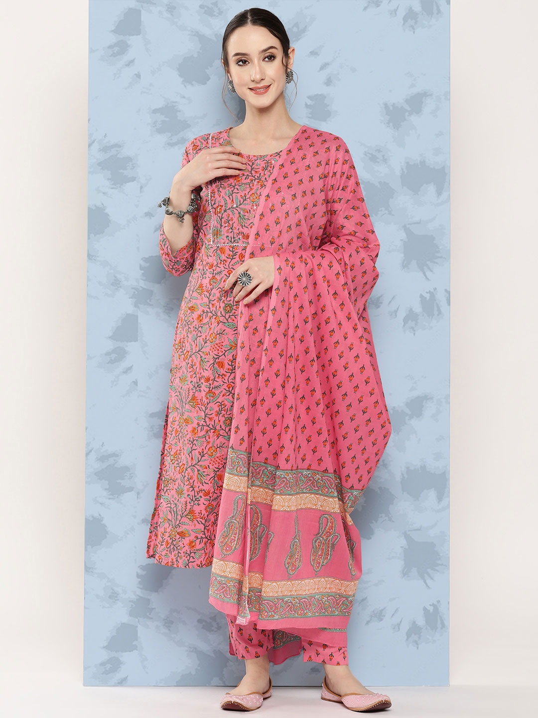 Yufta Women Floral Printed Gotta Patti Pure Cotton Kurta with Trousers & With Dupatta, Pink
Yufta Women Floral Printed Gotta Patti Pure Cotton Kurta with Trousers & With Dupatta, Pink