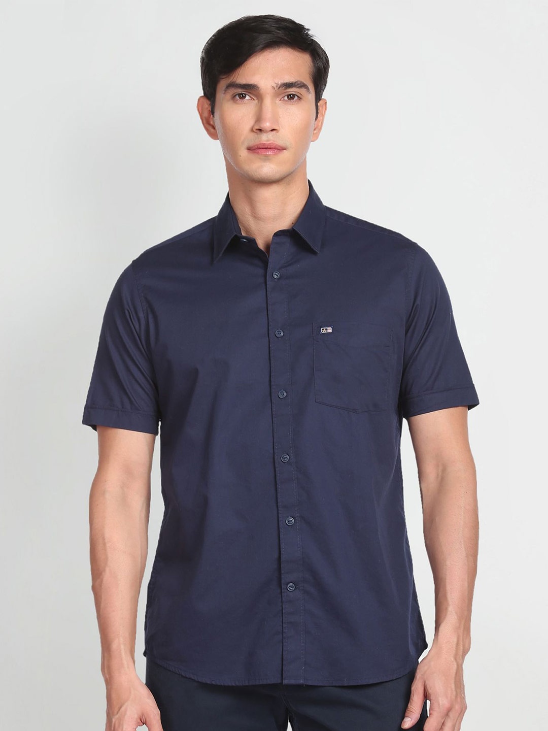Arrow Sport Spread Collar Short Sleeves Twill Pure Cotton Casual Shirt, Navy blue
Arrow Sport Spread Collar Short Sleeves Twill Pure Cotton Casual Shirt, Navy blue
