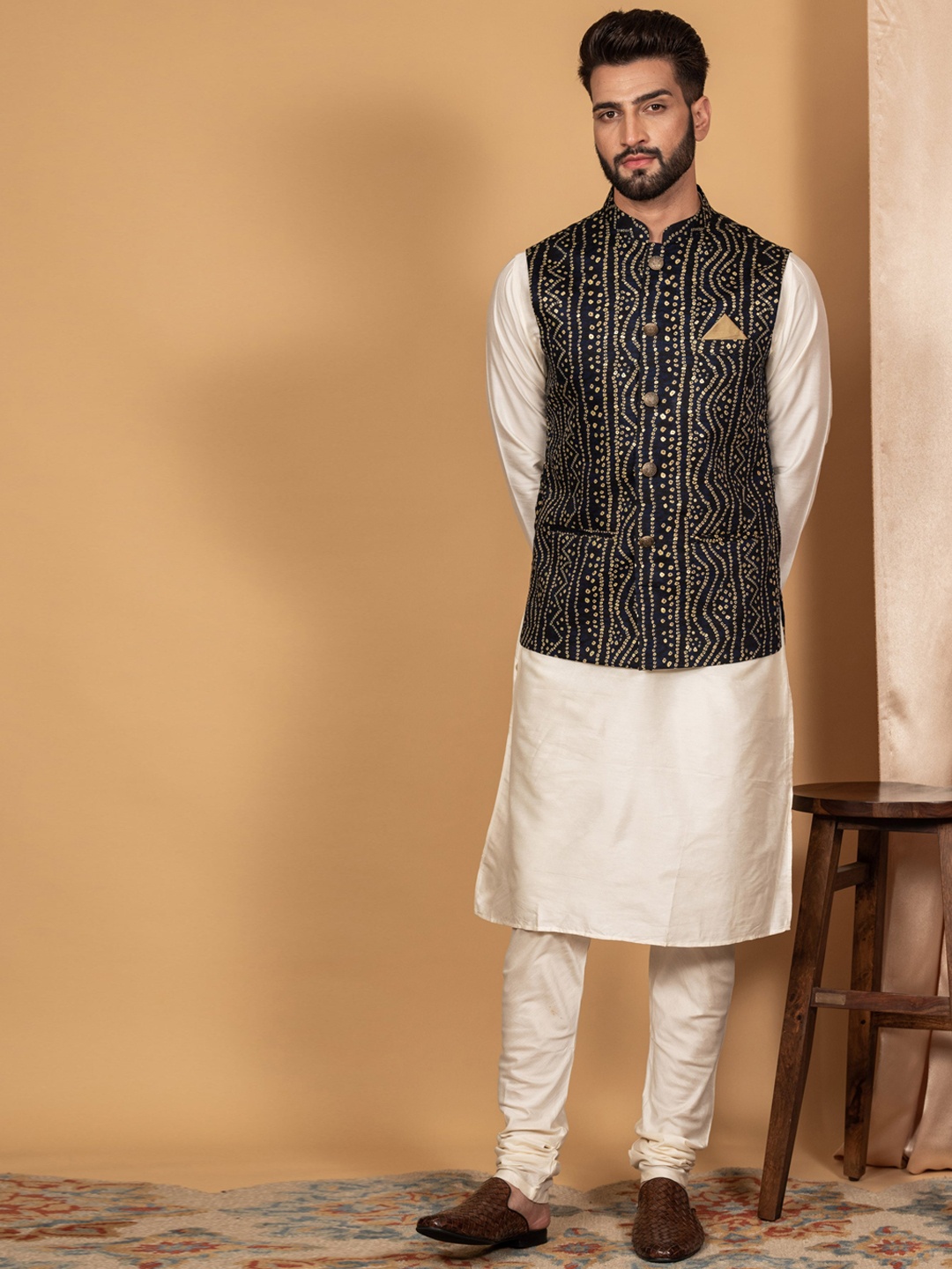 KISAH Men Mandarin Collar Straight Kurta With Churidar & Bandhani Print Nehru Jacket Set, White
KISAH Men Mandarin Collar Straight Kurta With Churidar & Bandhani Print Nehru Jacket Set, White