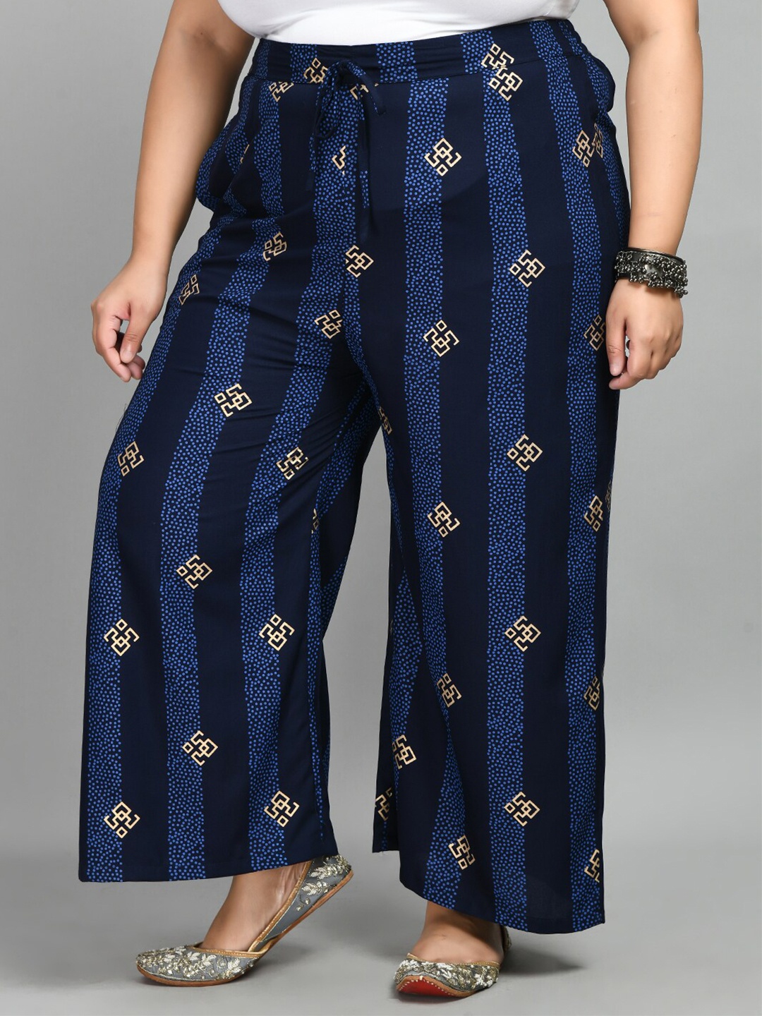 PrettyPlus by Desinoor.com Women Plus size Ethnic Motifs Printed Ethnic Palazzos, Navy blue
PrettyPlus by Desinoor.com Women Plus size Ethnic Motifs Printed Ethnic Palazzos, Navy blue