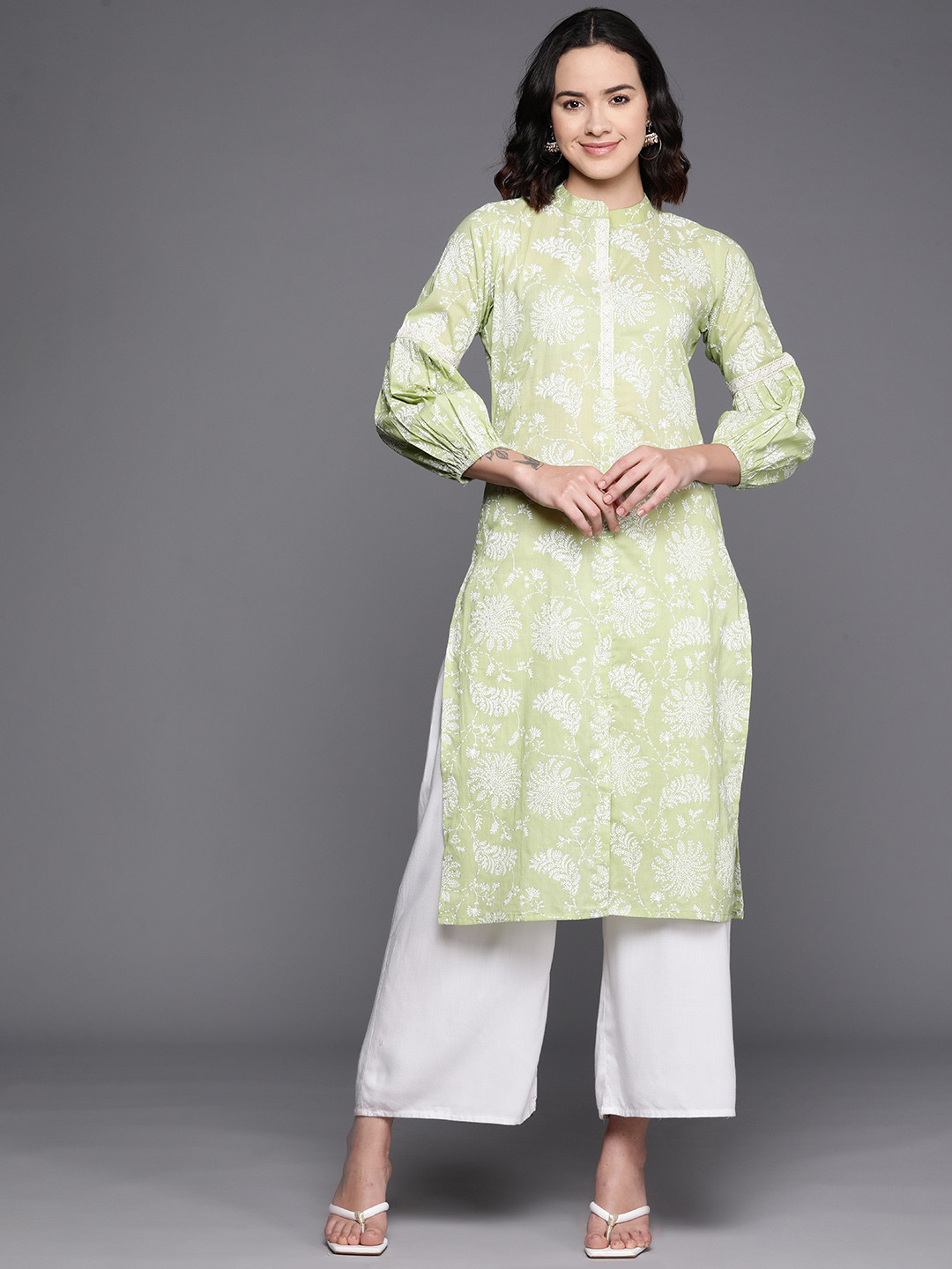 Ahalyaa Floral Printed Zari Mandarin Collar Puff Sleeves Pure Cotton Kurta, Green 
Ahalyaa Floral Printed Zari Mandarin Collar Puff Sleeves Pure Cotton Kurta, Green