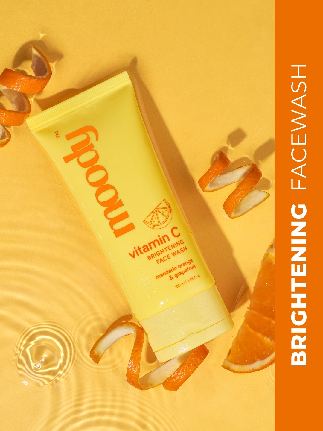 MOODY Vitamin C Brightening Face Wash With Mandarin Orange & Grapefruit - 100 ml, Yellow
MOODY Vitamin C Brightening Face Wash With Mandarin Orange & Grapefruit - 100 ml, Yellow