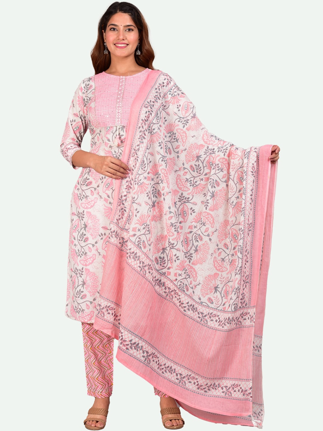 YASH GALLERY Floral Printed Regular Pure Cotton Kurta with Trousers & With Dupatta, Peach
YASH GALLERY Floral Printed Regular Pure Cotton Kurta with Trousers & With Dupatta, Peach
