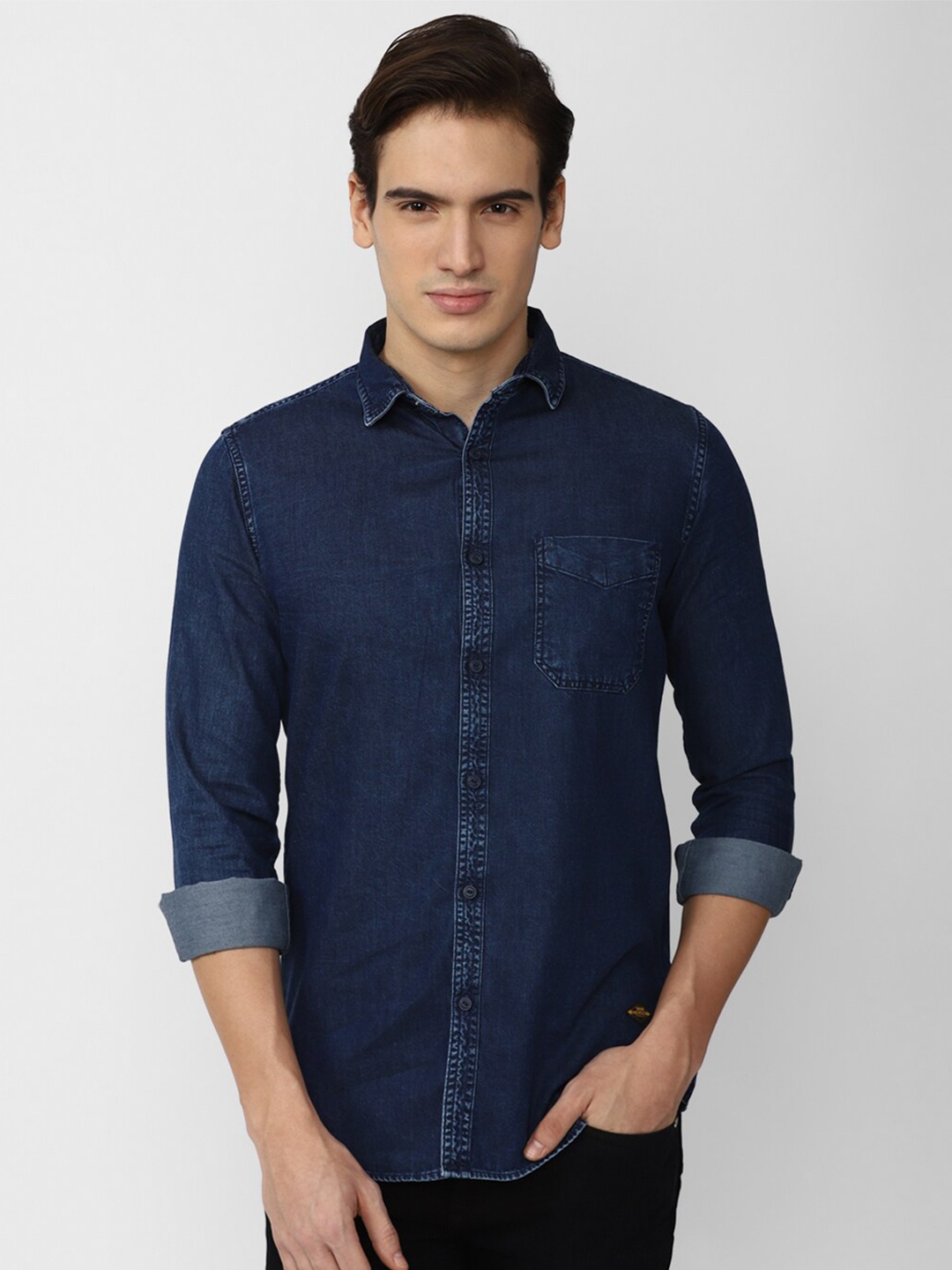 VAN HEUSEN DENIM LABS Spread Collar Slim Fit Opaque Pure Cotton Casual Shirt, Navy blue
VAN HEUSEN DENIM LABS Spread Collar Slim Fit Opaque Pure Cotton Casual Shirt, Navy blue