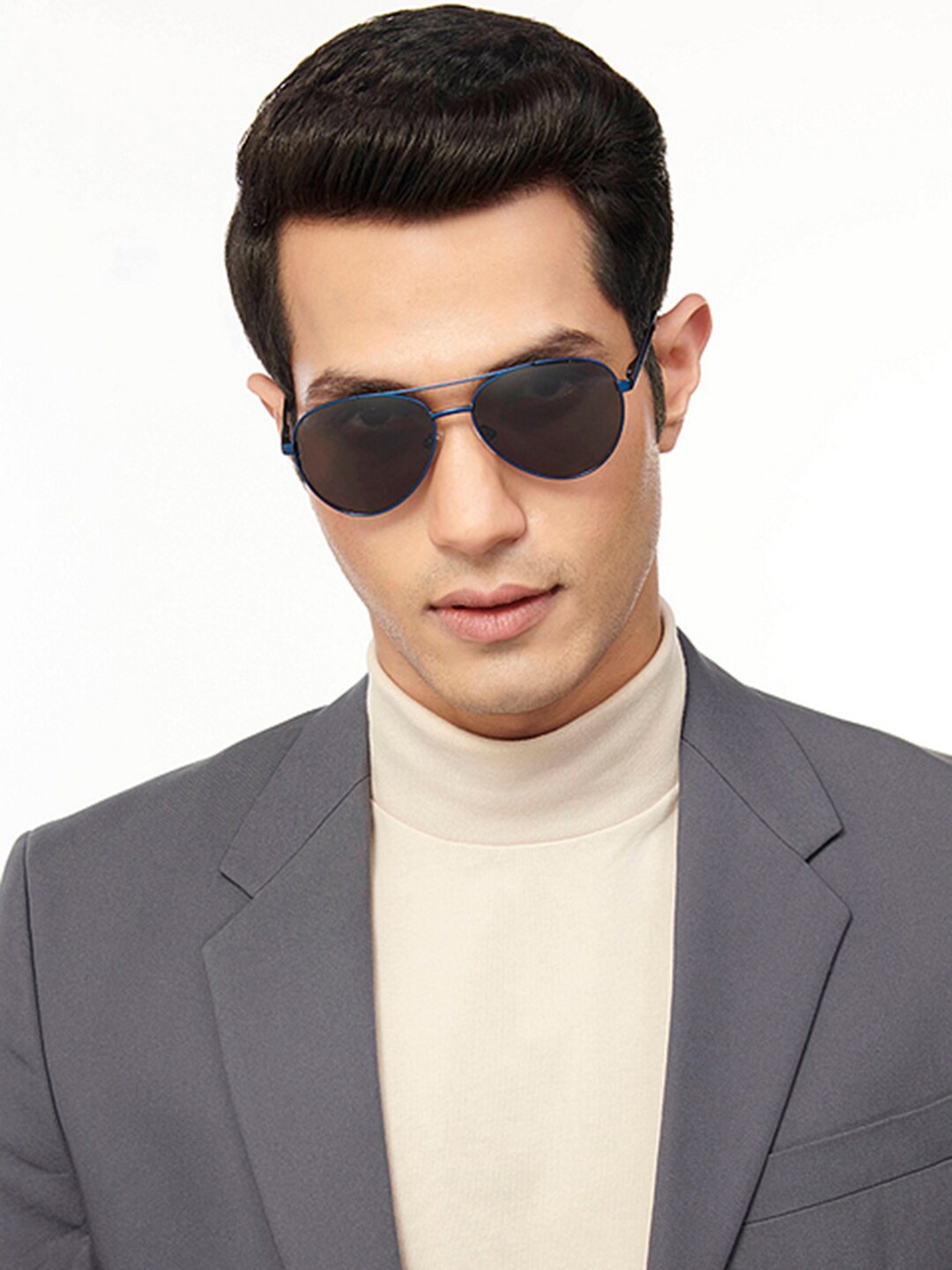 Vincent Chase by Lenskart Lens & Aviator Sunglasses with Polarised and UV Protected Lens 206466, Grey
Vincent Chase by Lenskart Lens & Aviator Sunglasses with Polarised and UV Protected Lens 206466, Grey