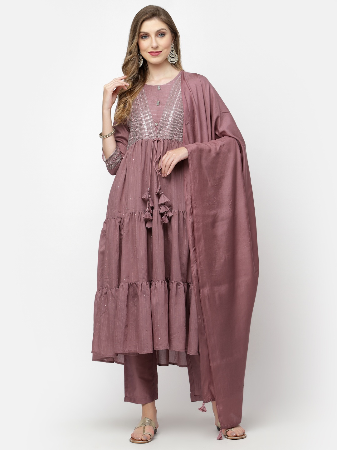 YELLOW CLOUD Women Lavender Ethnic Motifs Embroidered Tiered Mirror Work Kurta with Trousers & With Dupatta
YELLOW CLOUD Women Lavender Ethnic Motifs Embroidered Tiered Mirror Work Kurta with Trousers & With Dupatta