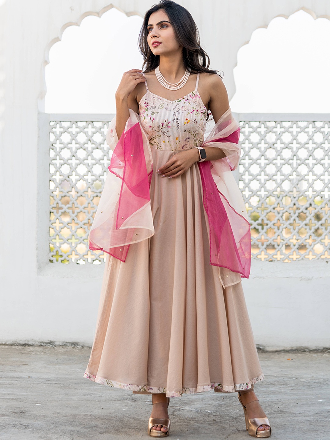 Kohsh Floral Yoke Design Embellished Pure Cotton Kurta With Trousers & Dupatta, Champagne
Kohsh Floral Yoke Design Embellished Pure Cotton Kurta With Trousers & Dupatta, Champagne