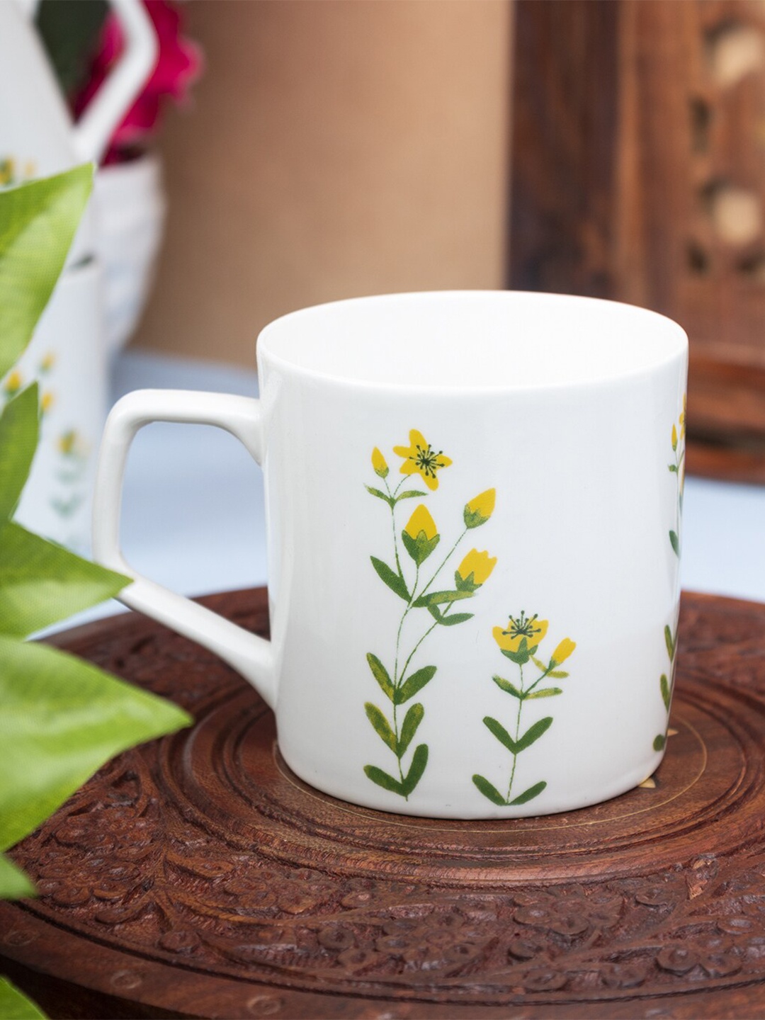 MARKET99 White & Yellow 6 Pieces Floral Printed Ceramic Glossy Coffee Mugs 230 ml Each
MARKET99 White & Yellow 6 Pieces Floral Printed Ceramic Glossy Coffee Mugs 230 ml Each