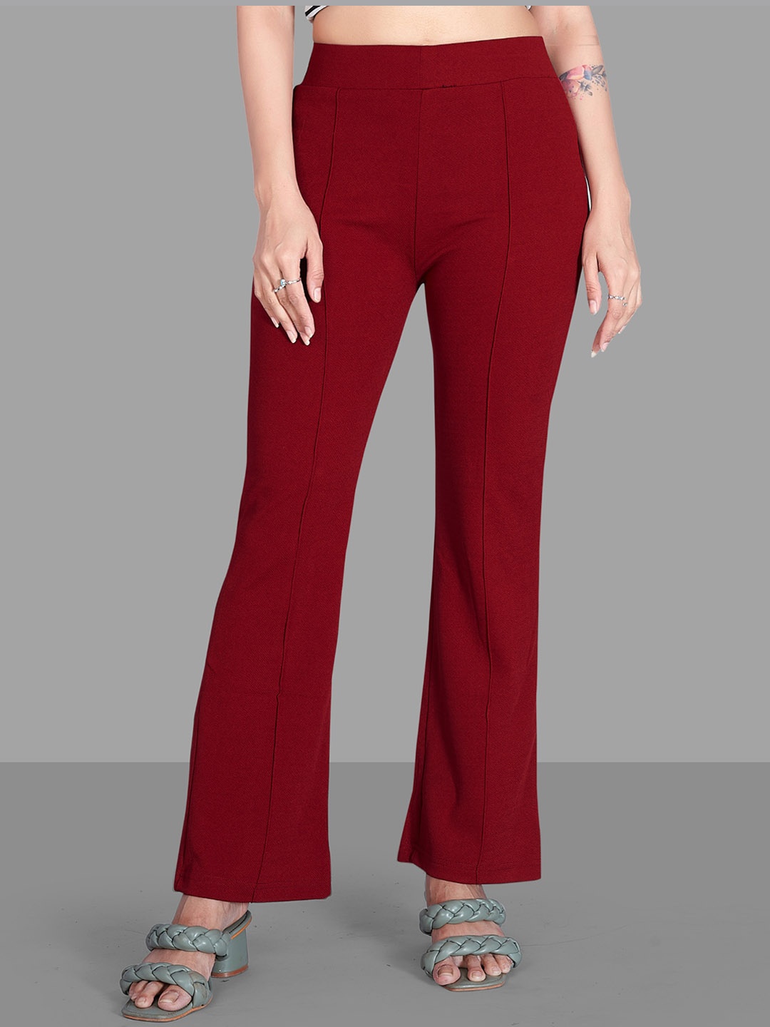 SILVERFLY Women Maroon Relaxed Straight Leg Straight Fit High-Rise Easy Wash Trousers
SILVERFLY Women Maroon Relaxed Straight Leg Straight Fit High-Rise Easy Wash Trousers